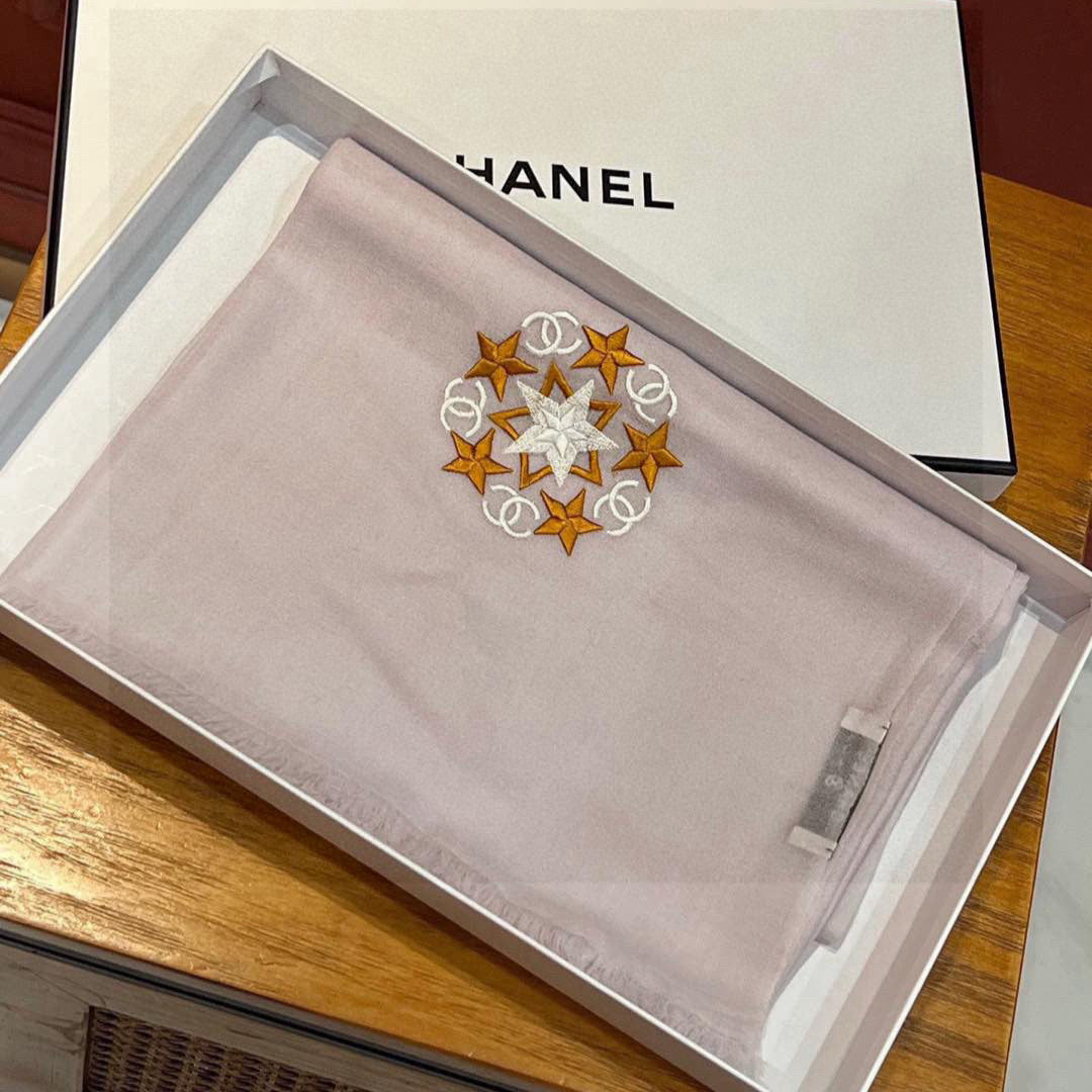 Chanel 25s Scarf 200 In Cashmere Wool 701966