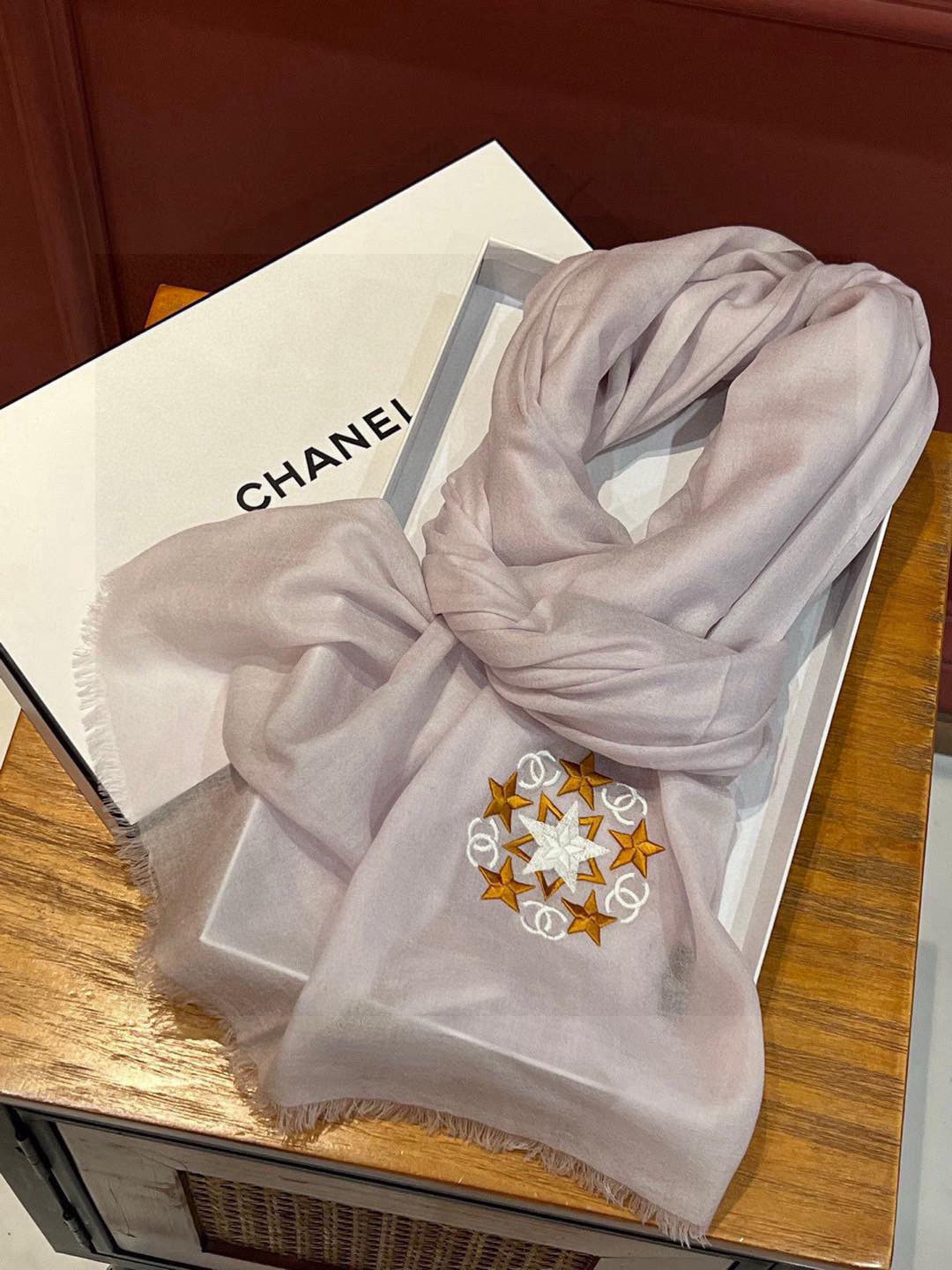 Chanel 25s Scarf 200 In Cashmere Wool 701966