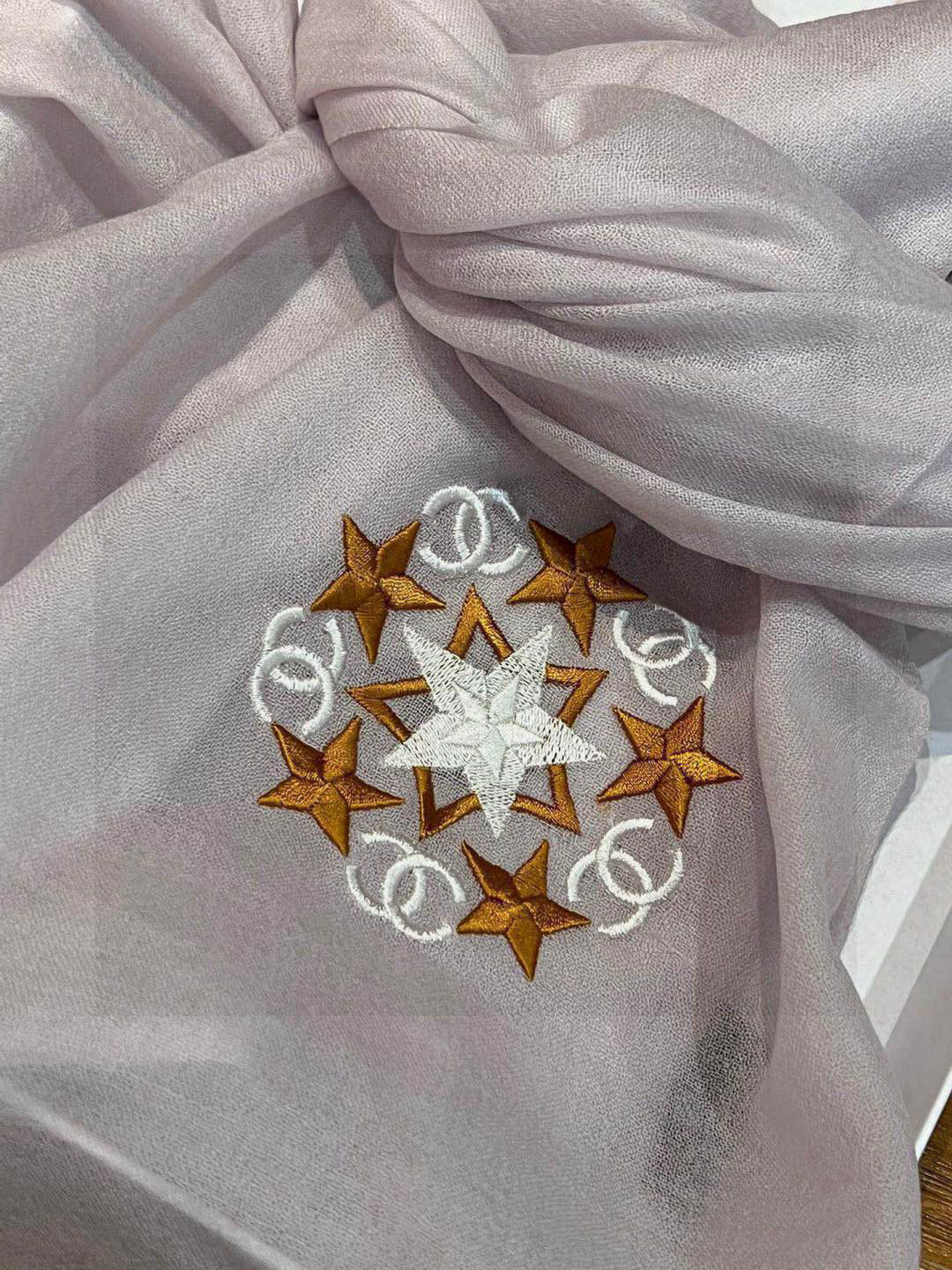Chanel 25s Scarf 200 In Cashmere Wool 701966