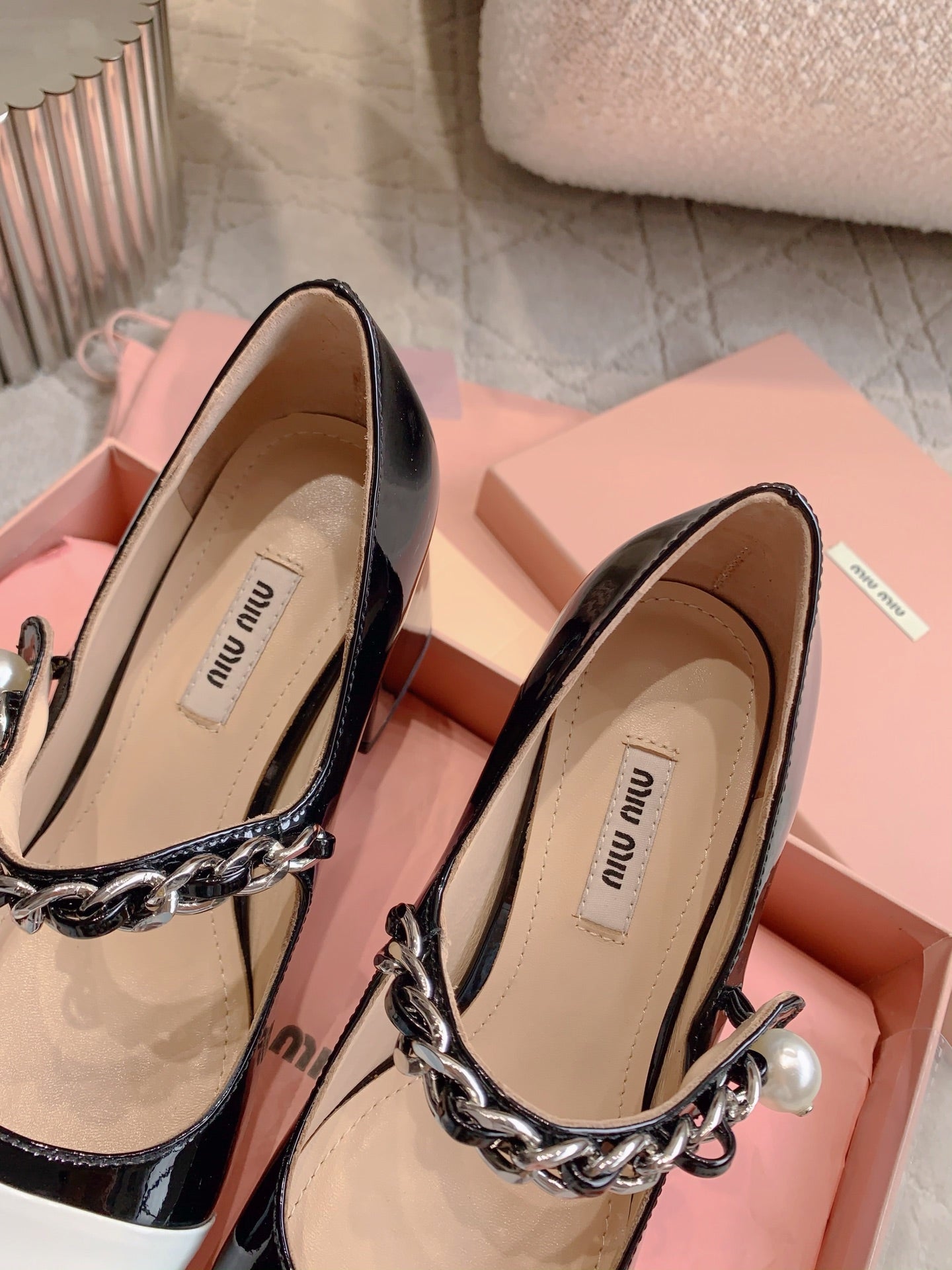Miu Bicolor Cap-Toe Pump Black White Patent Leather 724260