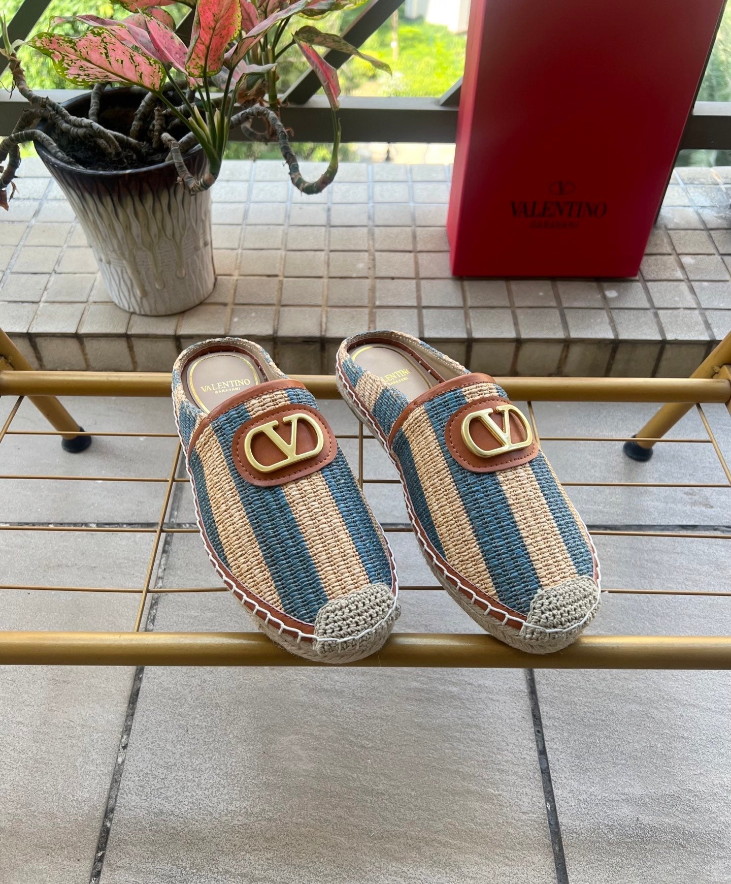 VLogo Signature Striped Espadrille Mules Beige Blue Raffia 692190