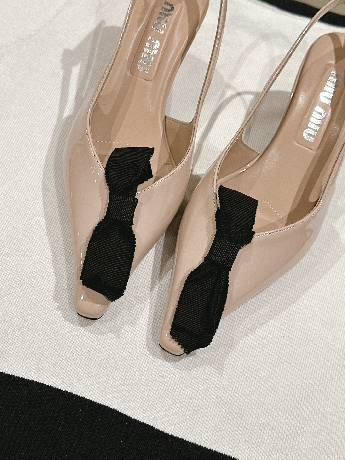 Miu x Balanc Small Bow Buckle SlingBack 45mm Beige Patent Leather 445865