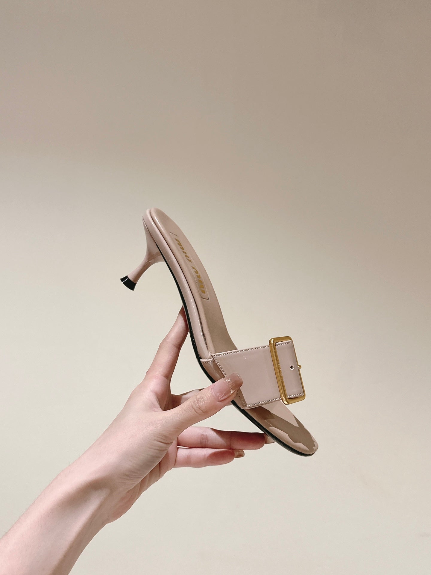Miu x Balanc Studded Buckle Elegant Mules 45mm Beige Patent Leather 445869