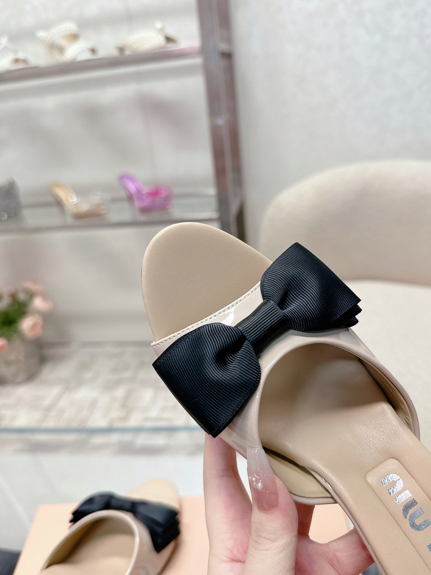 Miu Mordoré Black Bows Mules  70mm Beige Cowhide 445515