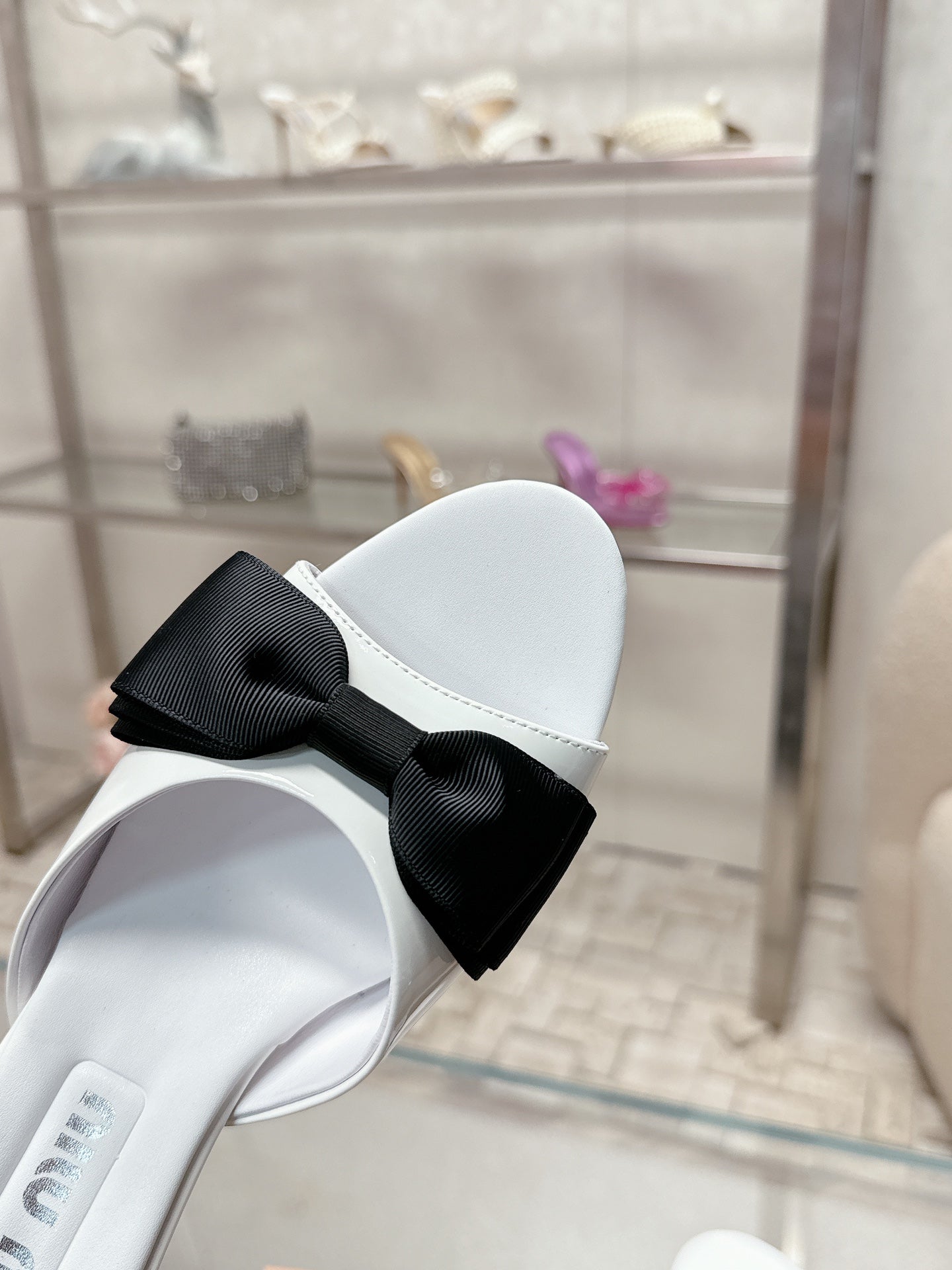 Miu Mordoré Black Bows Mules  50mm White Cowhide 445522