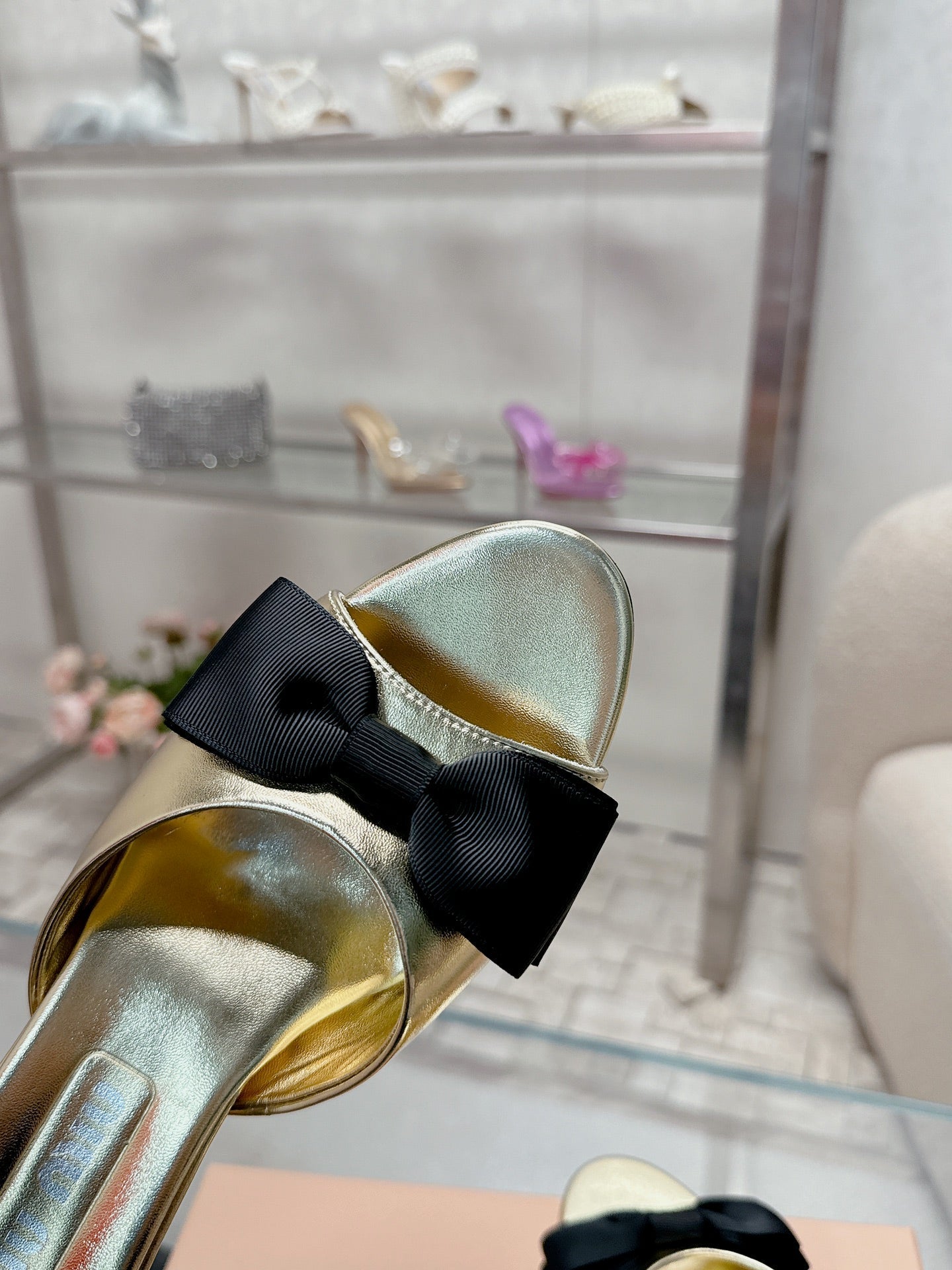Miu Mordoré Black Bows Mules  50mm Gold Cowhide 445518