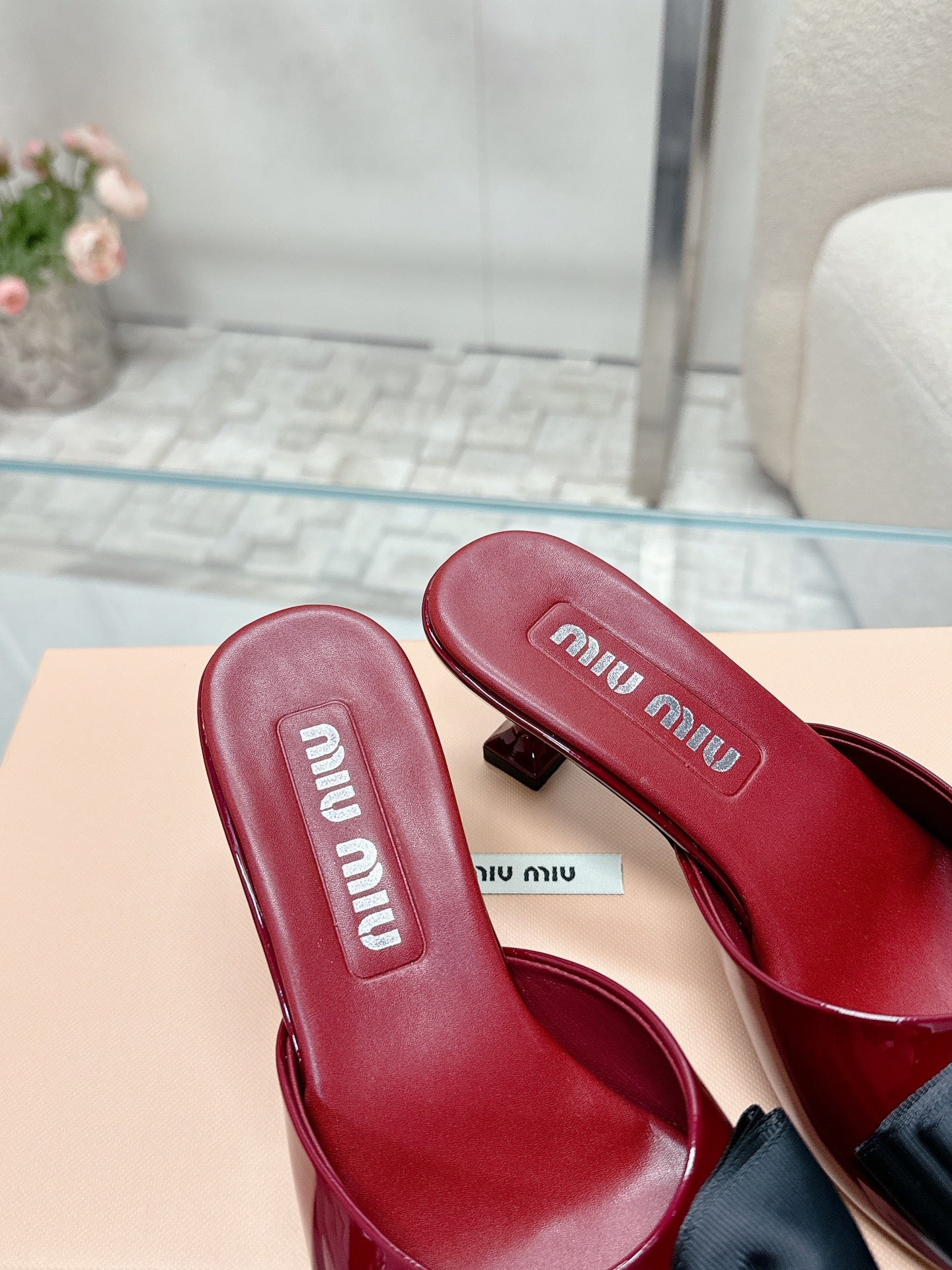 Miu Mordoré Black Bows Mules  50mm Burgundy Cowhide 445520
