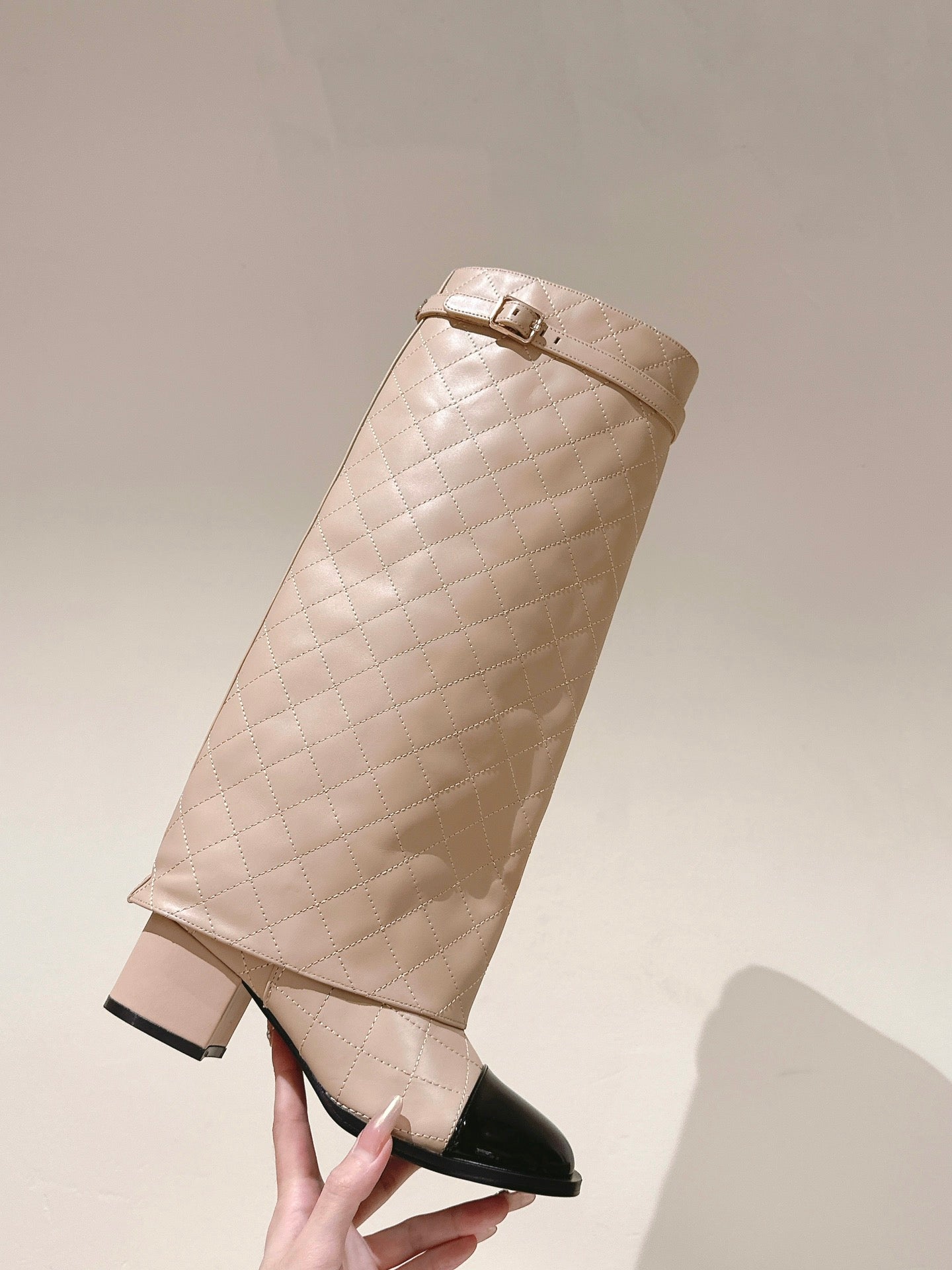 CC 24ss  Fold-Over High Boots 40mm Beige Quilted Sheepskin 447475