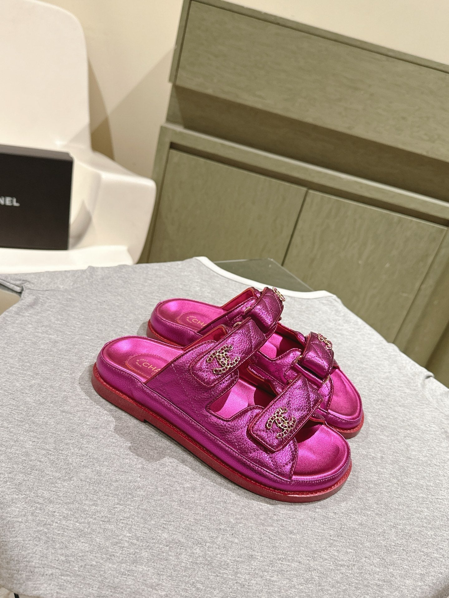 CC 25C Dad Sandals Mule Pink Metalic Grained Calfskin 462217
