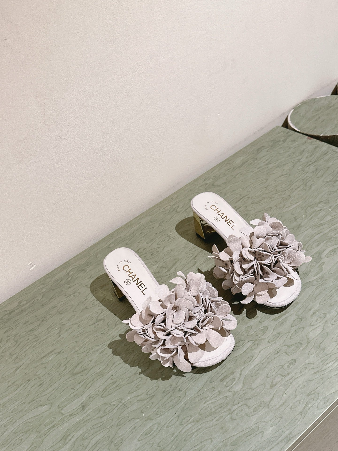 CC Floral Slide Sandals 55mm Light Taupe Suede Cowhide 454283