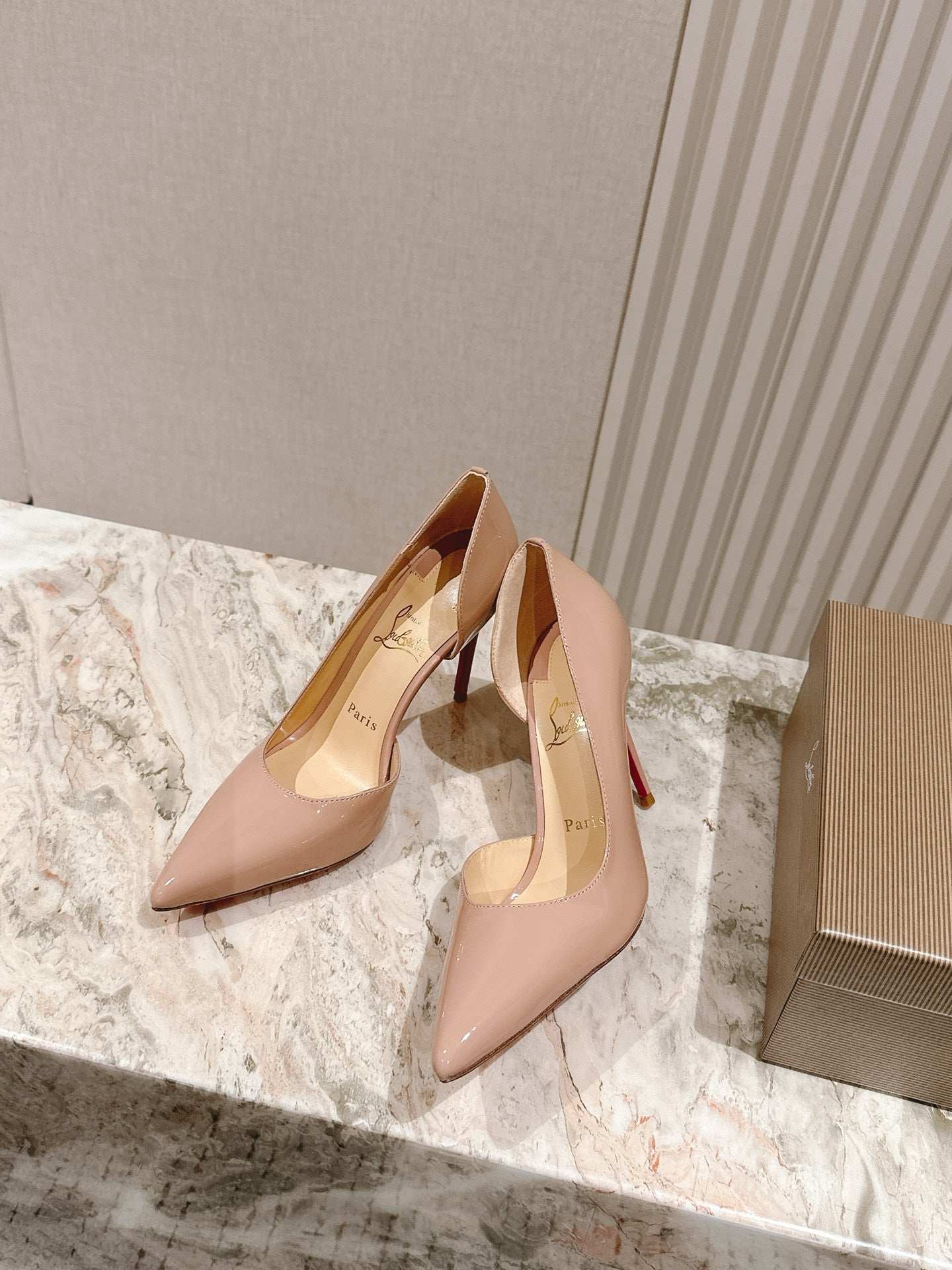 CL 25s Iriza Pumps 95mm Beige Patent Leather 446685