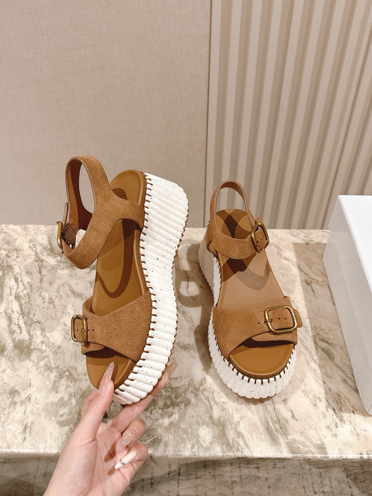 Chloé 26S High-Heeled Sandals in Brown Lambskin and Suede