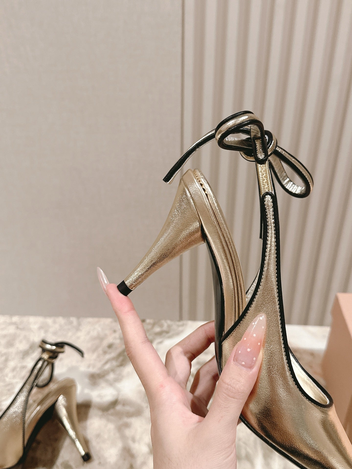 Miu Mordoré Pointed Toe Slingback Pumps 85mm Light Gold Cowhide Sheepskin 445789
