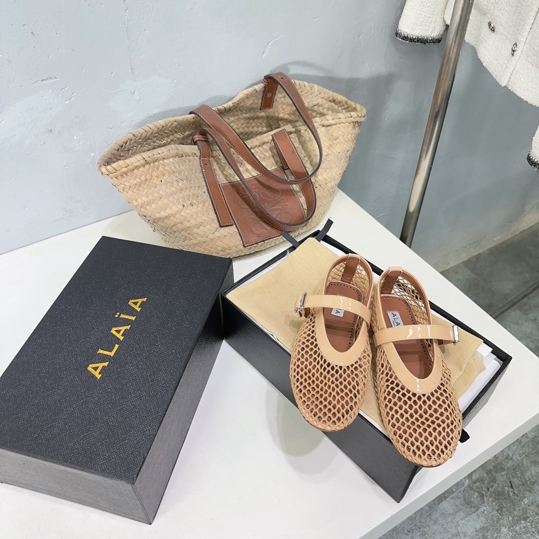 Alaia 25 Laminated Fishnet Ballet Flats Fawn Lambskin 621833