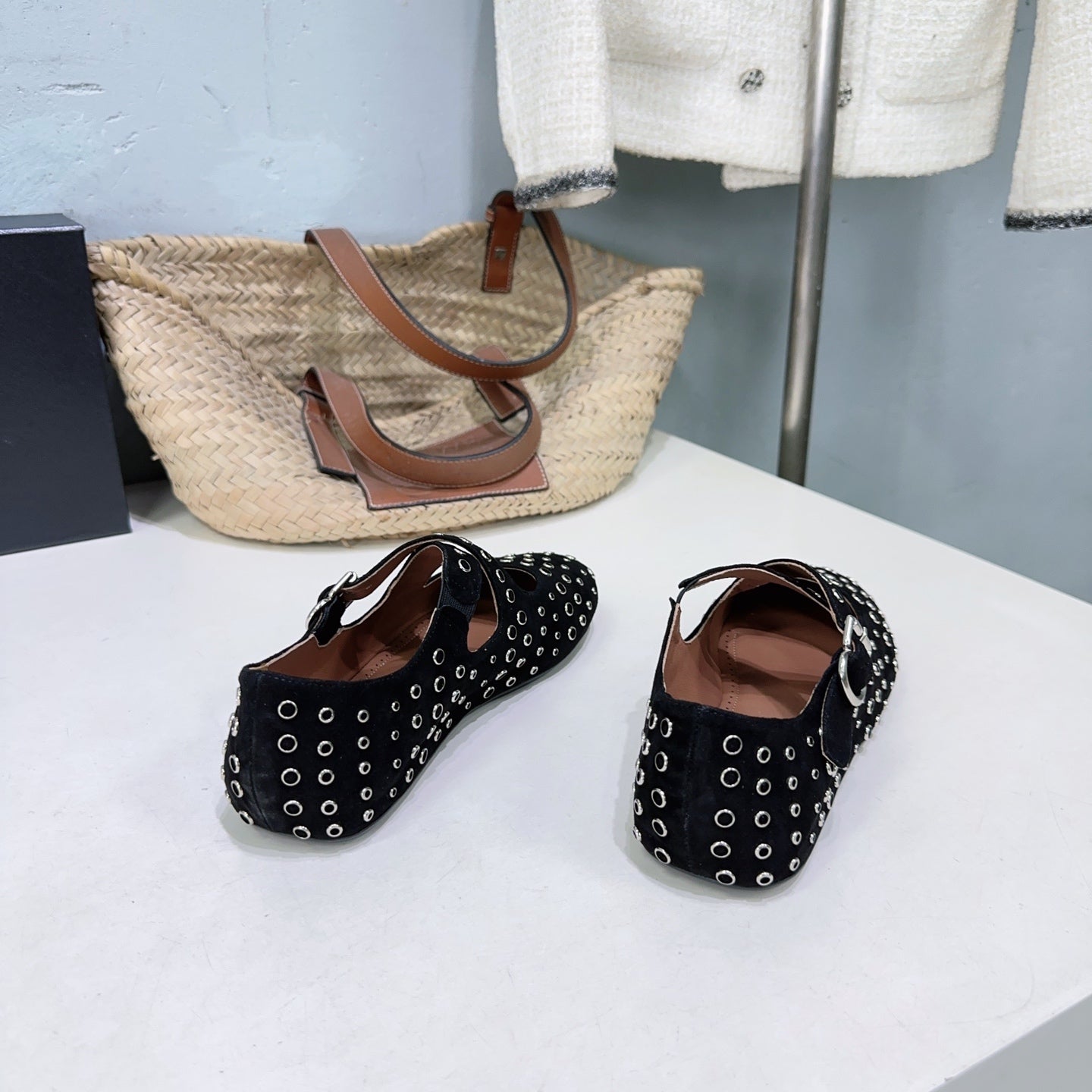 Alaia Criss Cross Ballet Flats With Eyelets Black Suede 674306