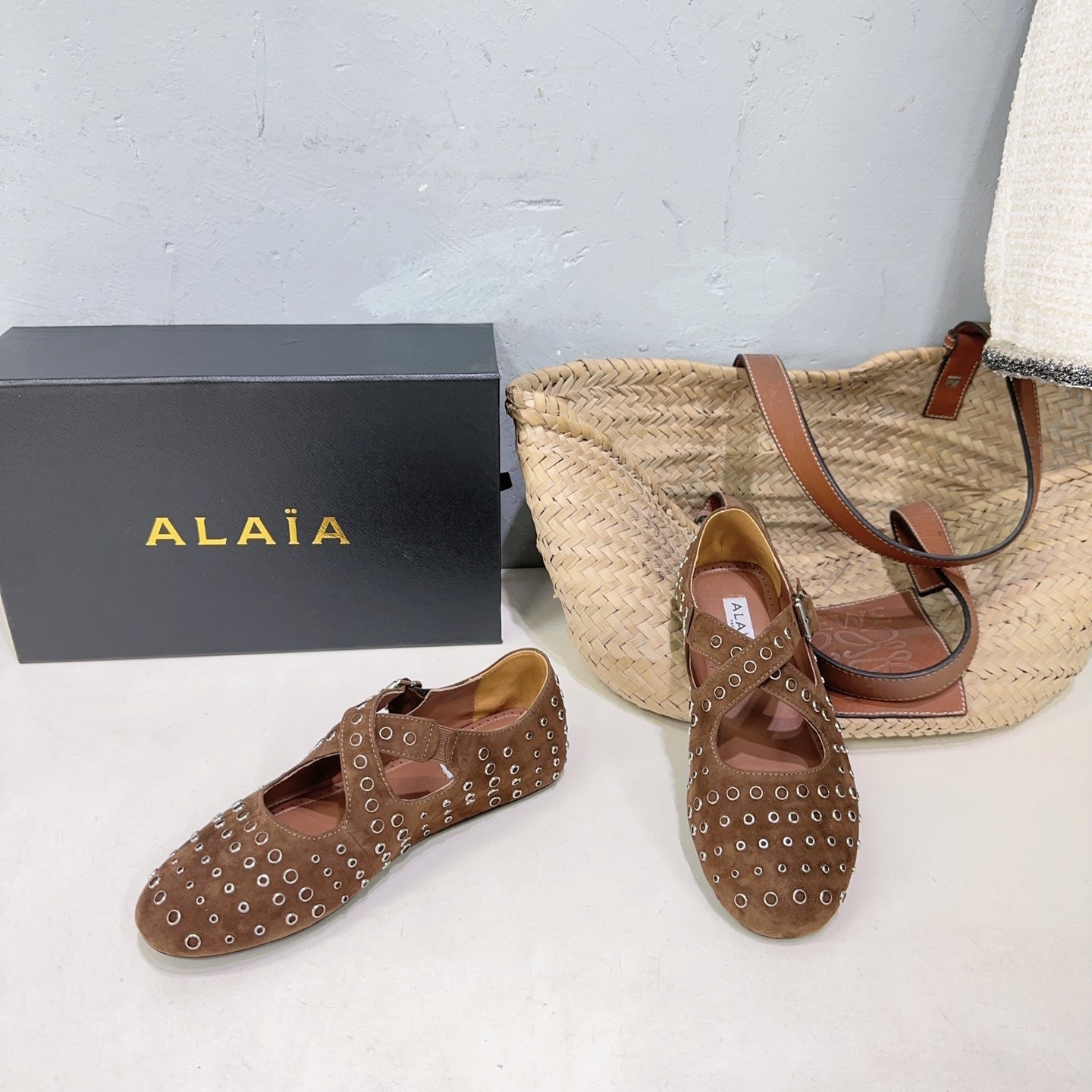 Alaia Criss Cross Ballet Flats With Eyelets Brown Suede 674309