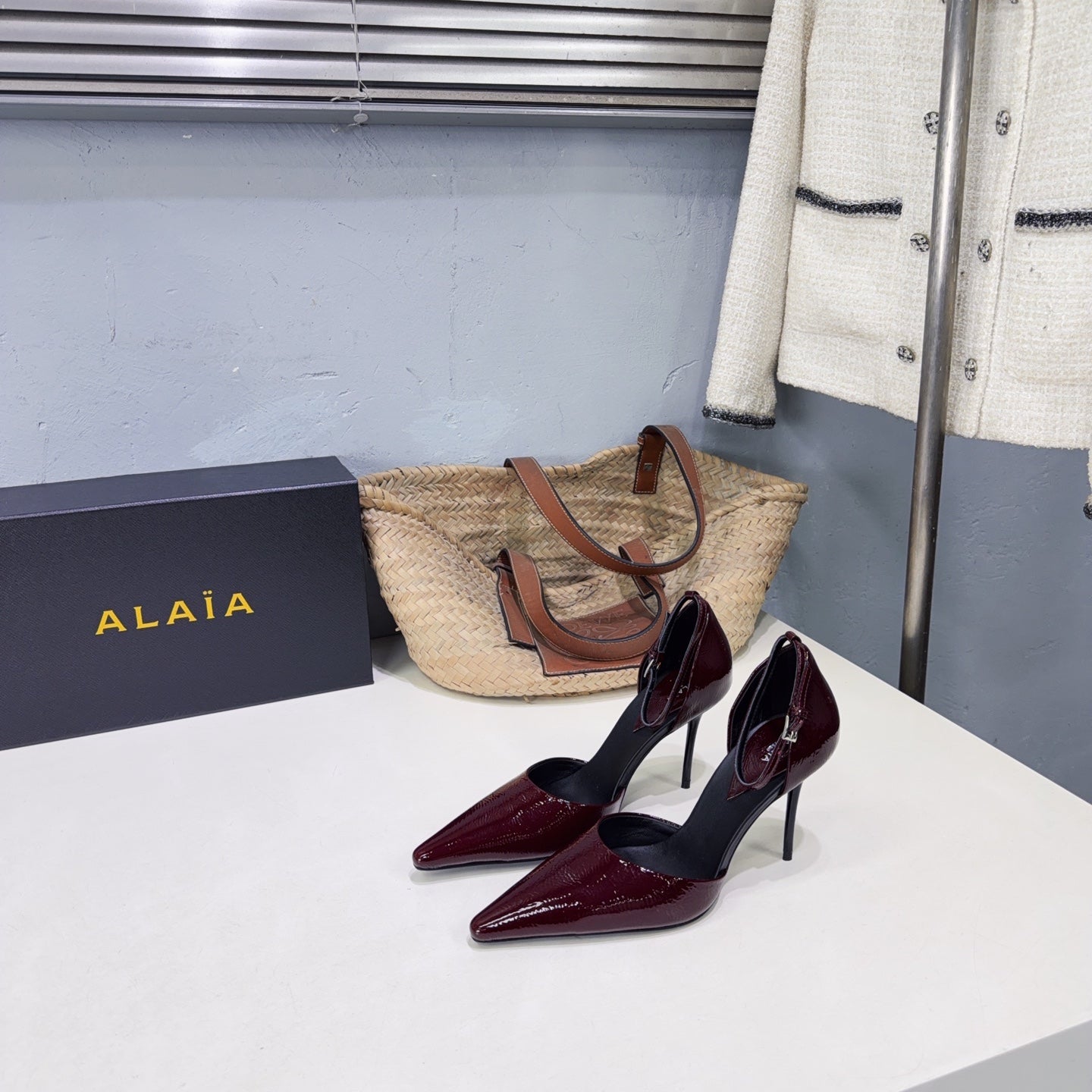 Alaia Drop Pumps 10cm Burgundy Glossy Leather 674292