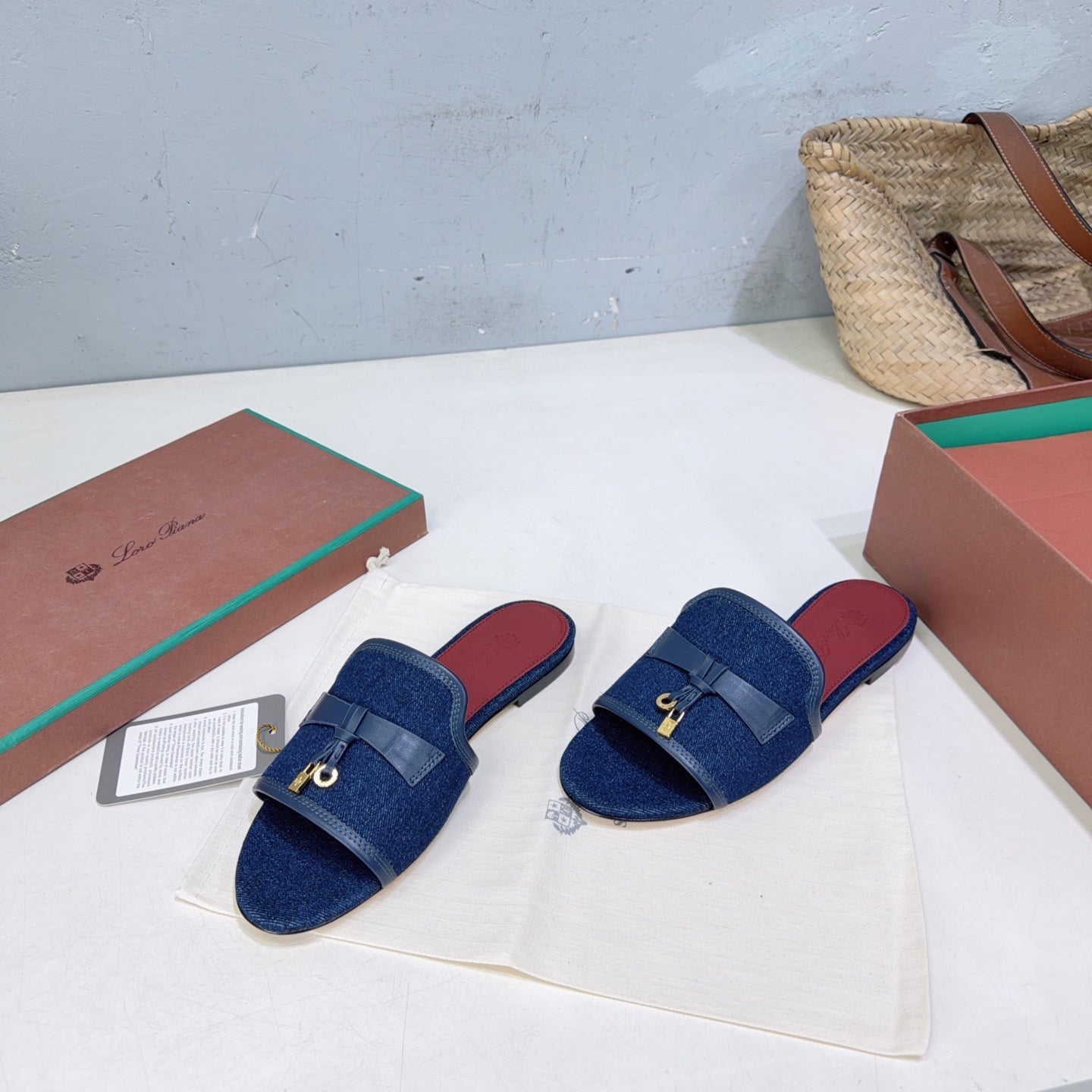 LP Summer Charms Flat Sandal Blue Leather Canvas 742537