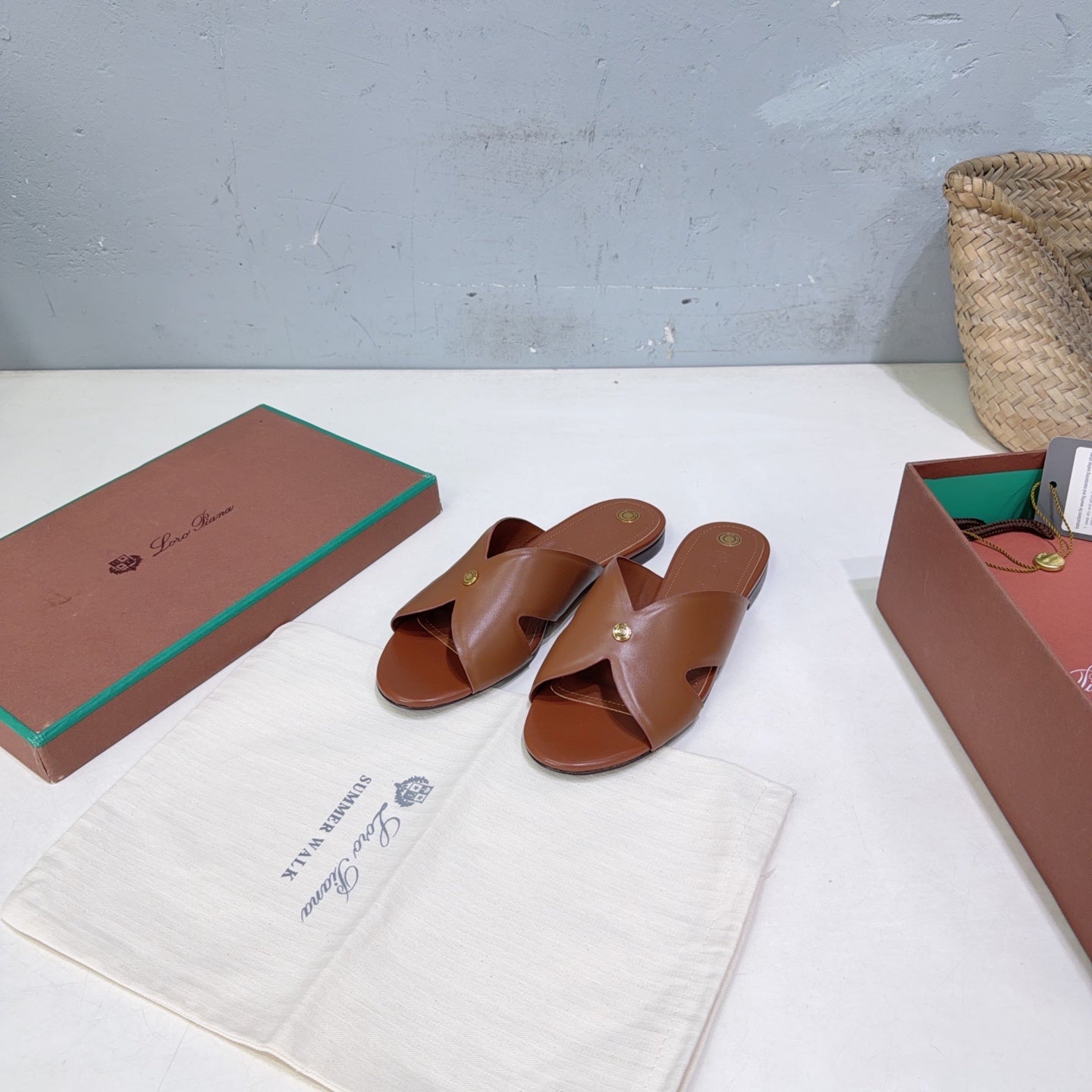 LP Vera Flat Sandal Brown Sheepskin 742544