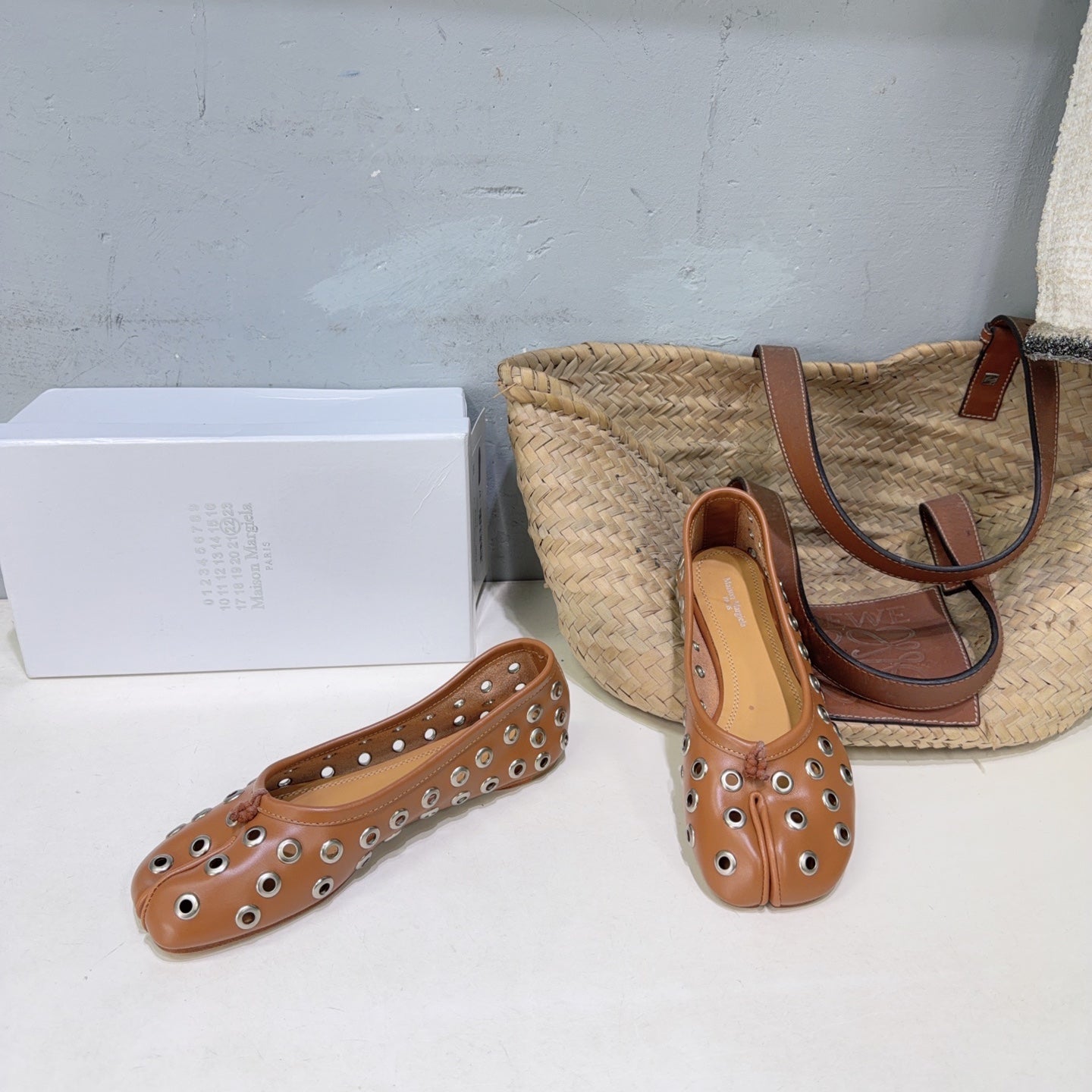 MM6 Bellissima Ballerina Eyelet Details Brown Cowhide 893695
