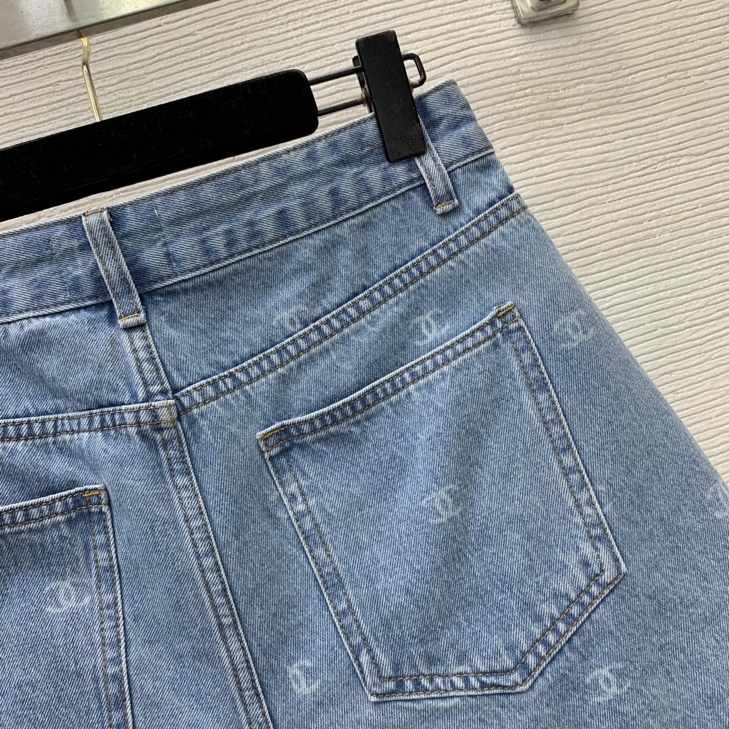 CC 26s Washed Denim Short Jeans 411845