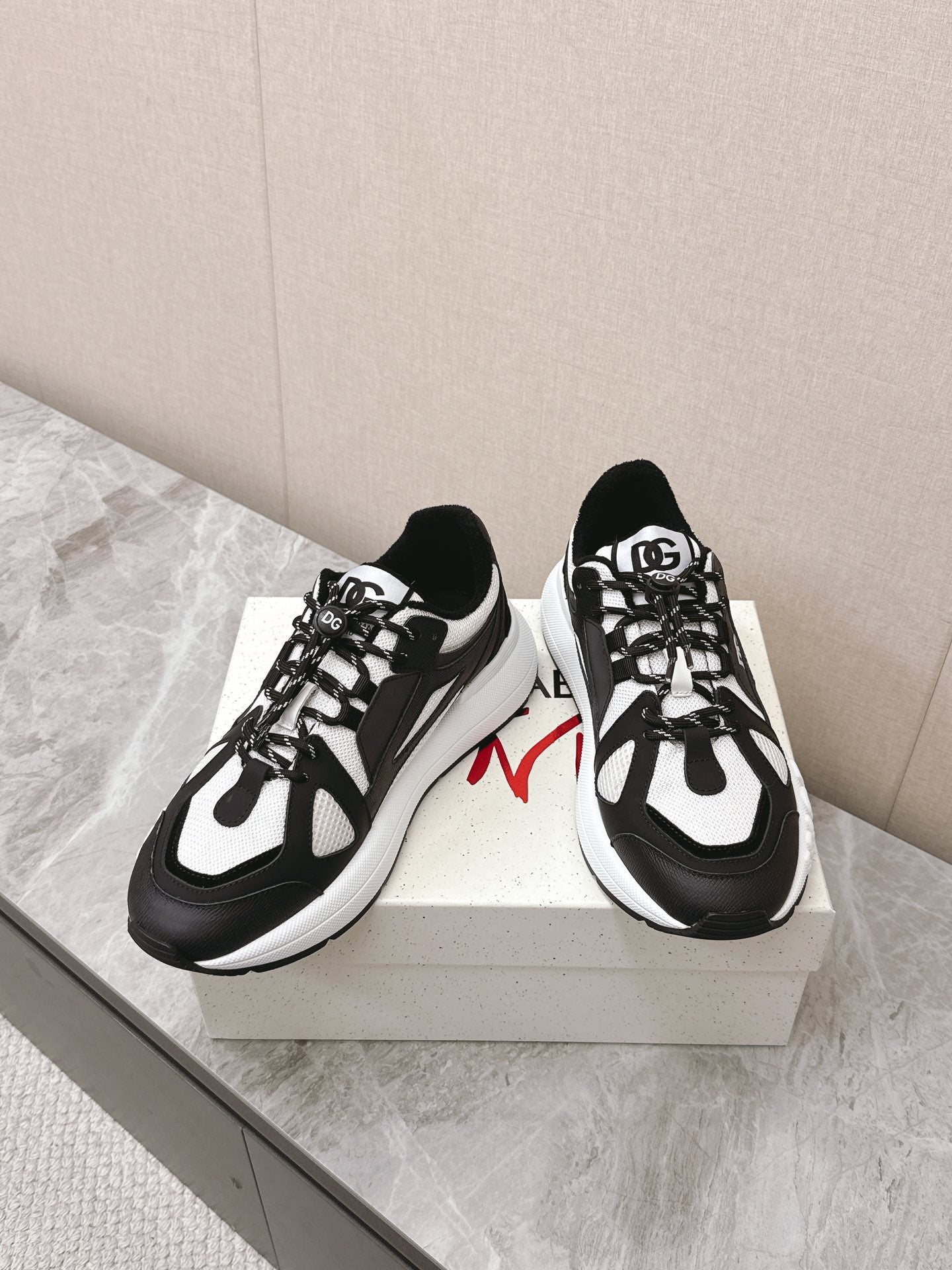 DC Chunky Sneakers White Black Cowhide & Mesh Lining 339126