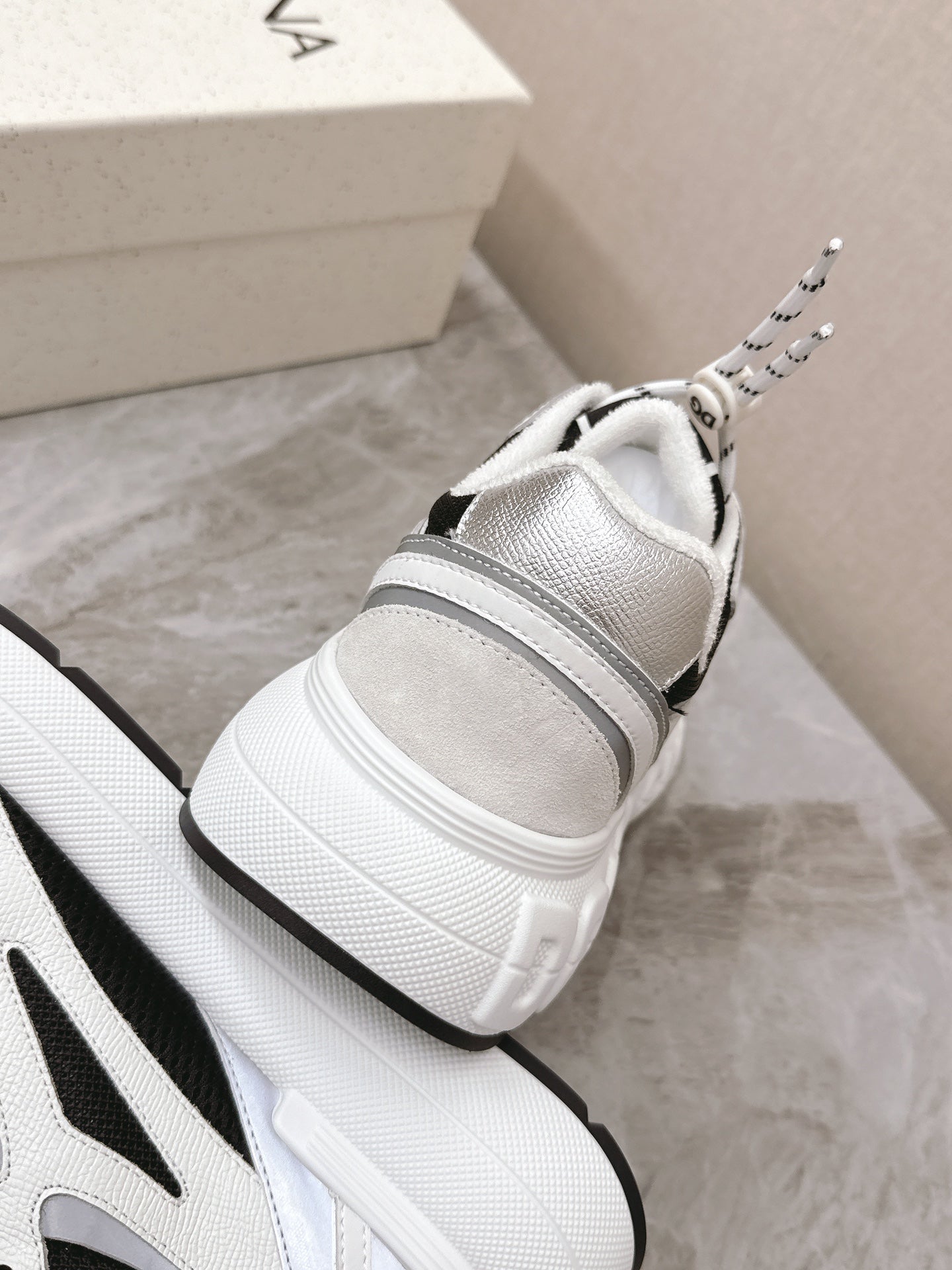 DC Chunky Sneakers Black White Silver Cowhide & Mesh Lining 339128