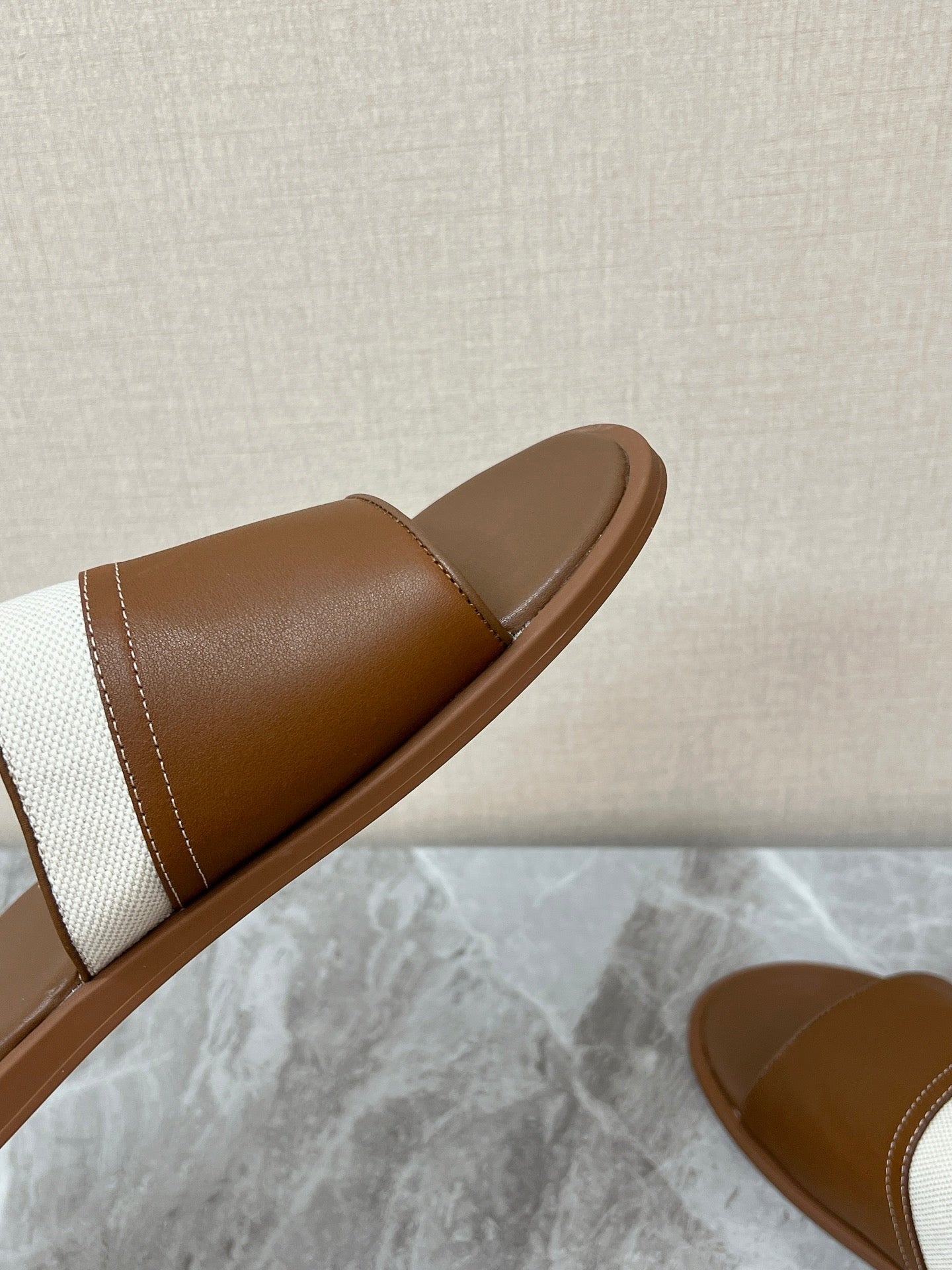 LP 26s Men’s Slides Sandal In Brown Calfskin And Ivory White Canvas
