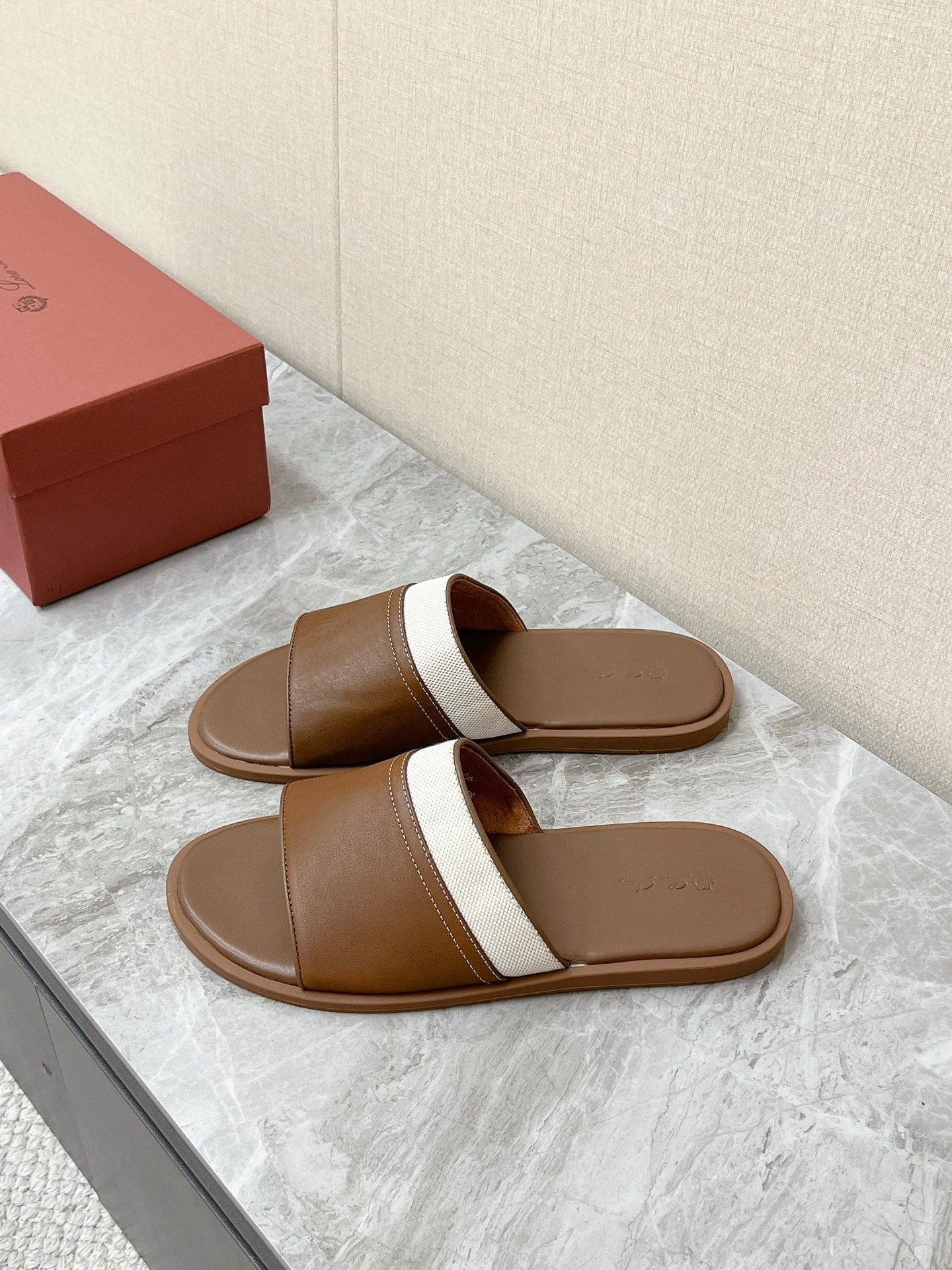 LP 26s Men’s Slides Sandal In Brown Calfskin And Ivory White Canvas