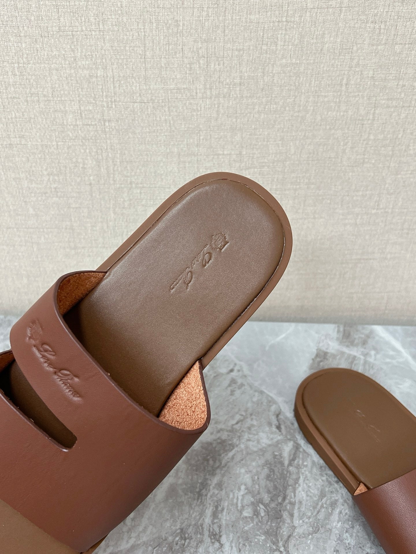 LP 26s Men’s Classic H-Cut Slides In Brown Calfskin
