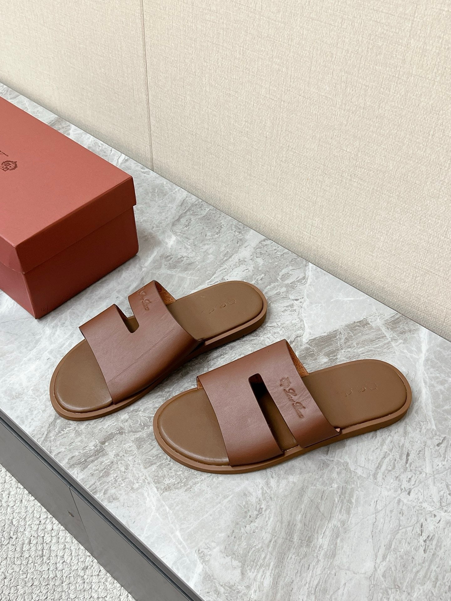 LP 26s Men’s Classic H-Cut Slides In Brown Calfskin