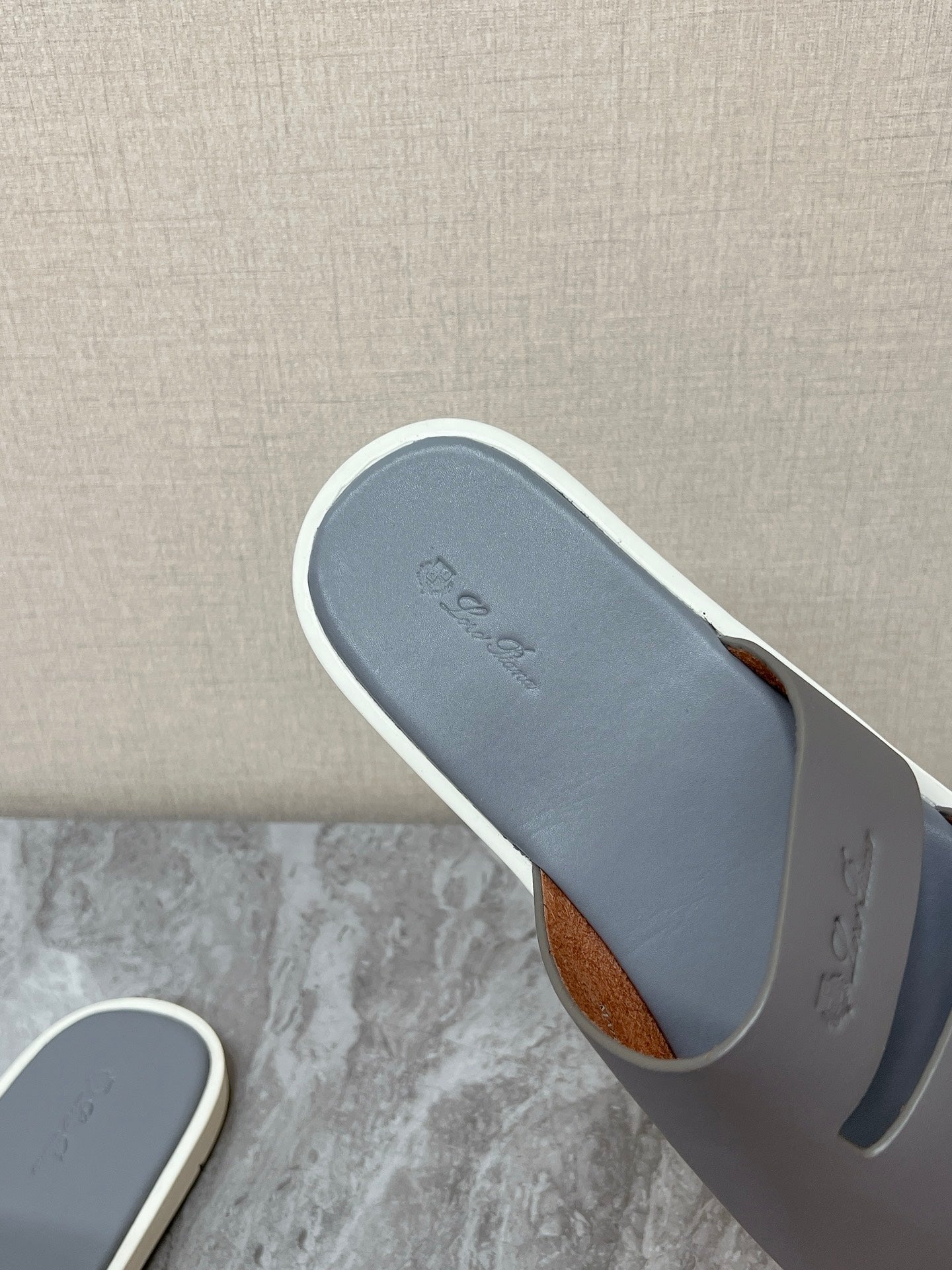 LP 26s Men’s Classic H-Cut Slides In Grey Calfskin