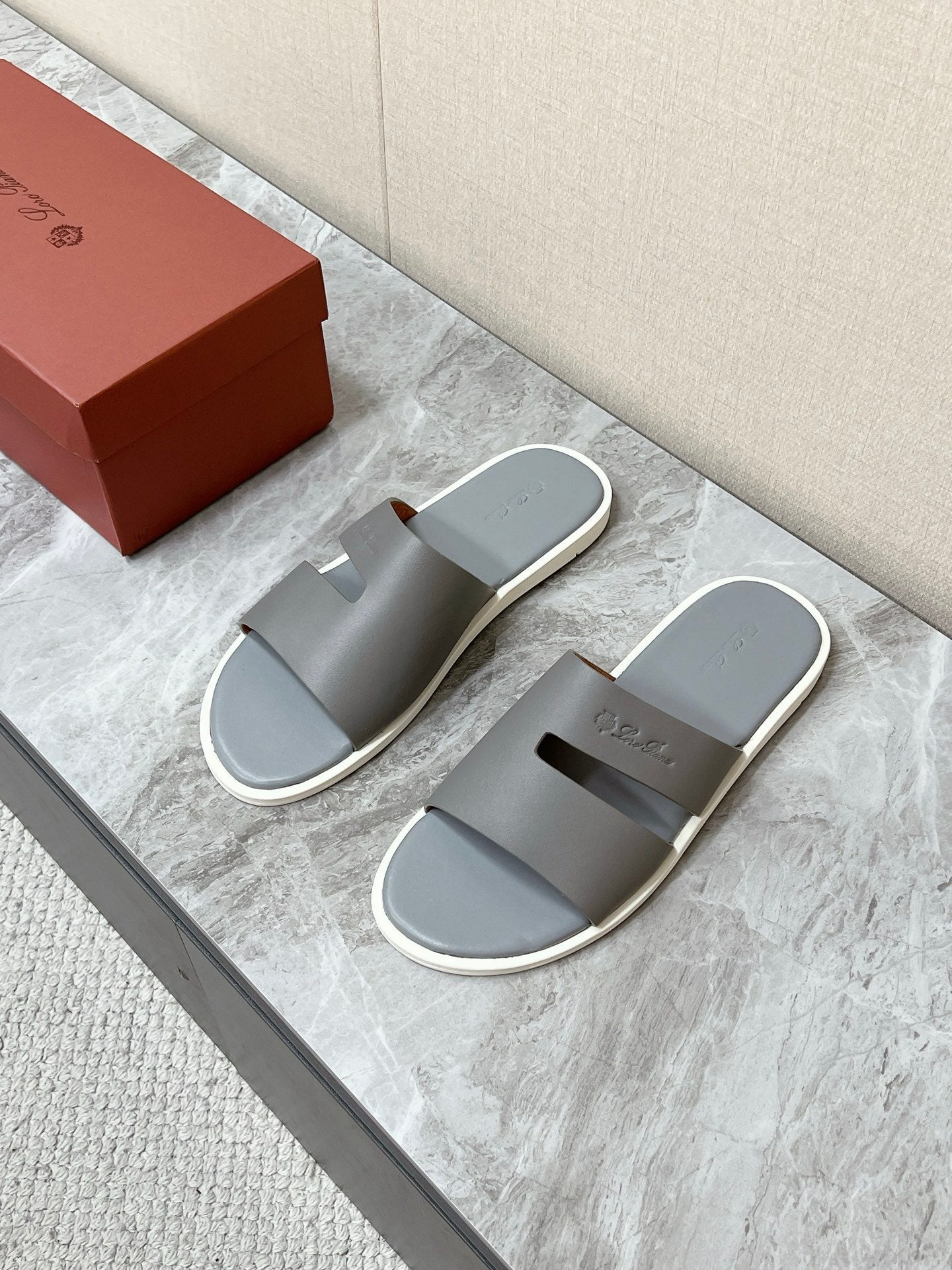 LP 26s Men’s Classic H-Cut Slides In Grey Calfskin