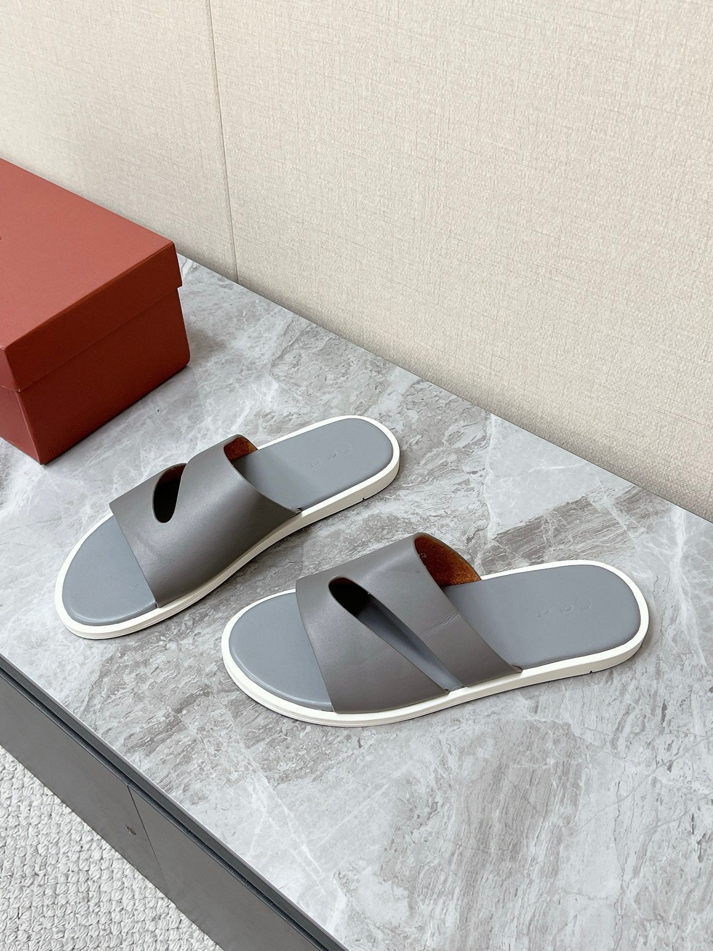 LP 26s Men’s Cutout Slides In Grey Calfskin