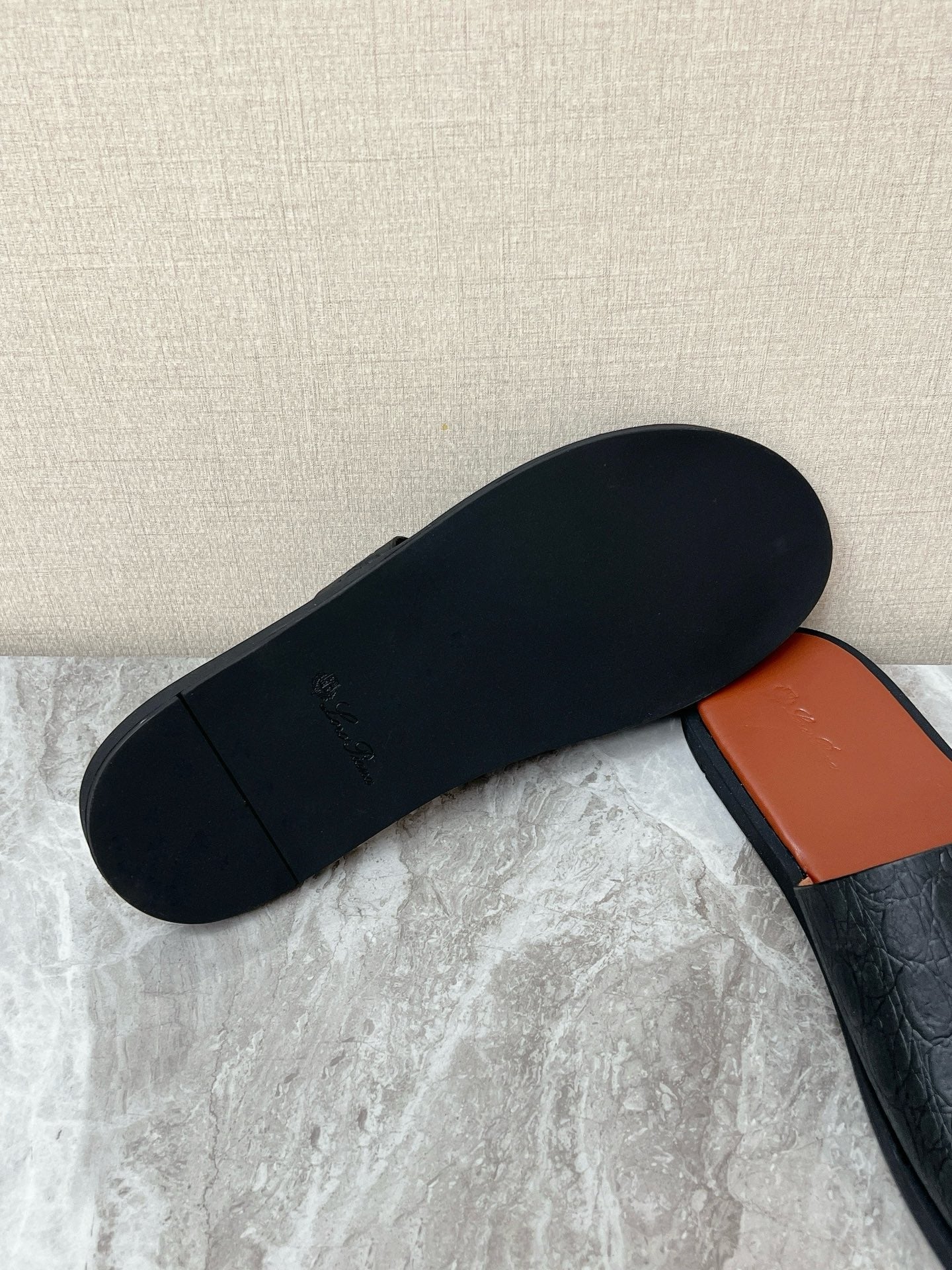 LP 26s Men’s Cutout Slides In Black Grained Calfskin