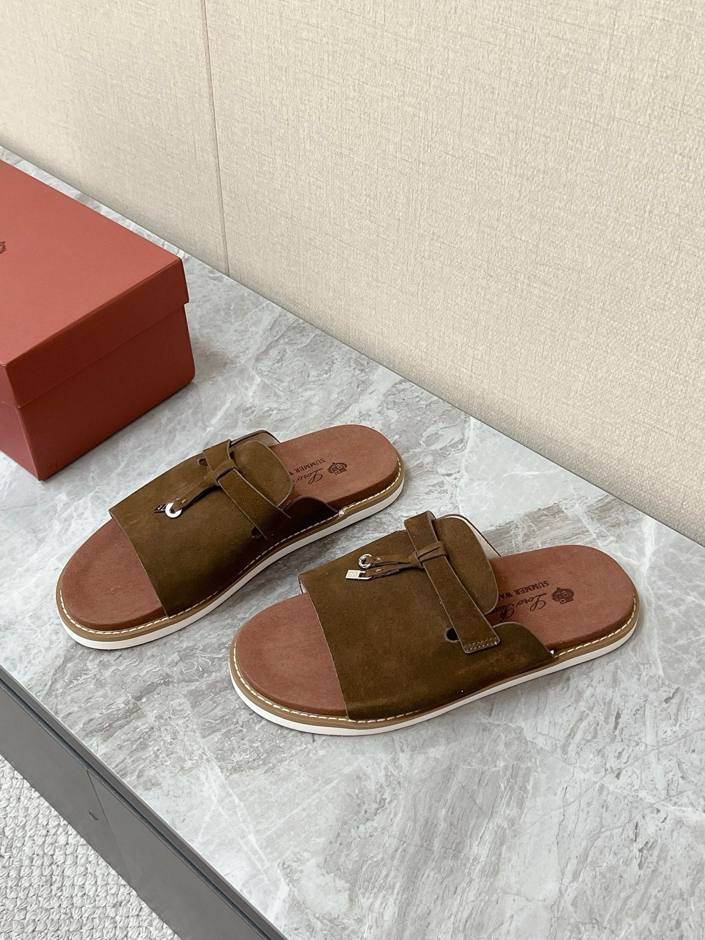 LP 26s Men’s Lock Charm Slides In Dark Brown Suede Silver Hardware