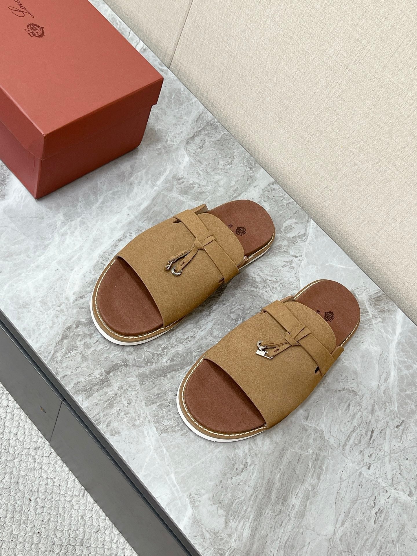LP 26s Men’s Lock Charm Slides In Olive Brown Suede Silver Hardware