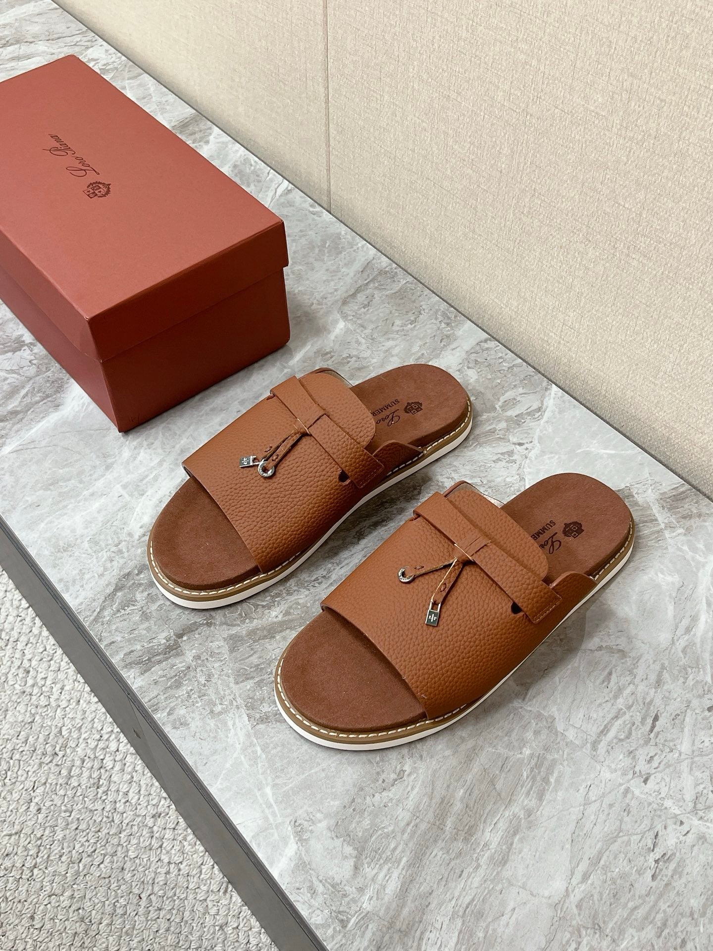 LP 26s Men’s Lock Charm Slides In Caramel Brown Calfskin Silver Hardware