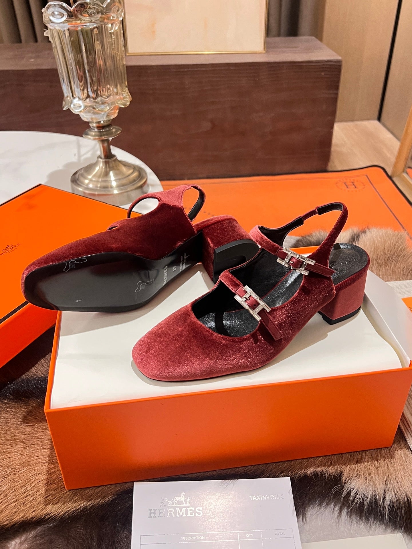 HM Jackie 50 Pump Red Velvet 680230