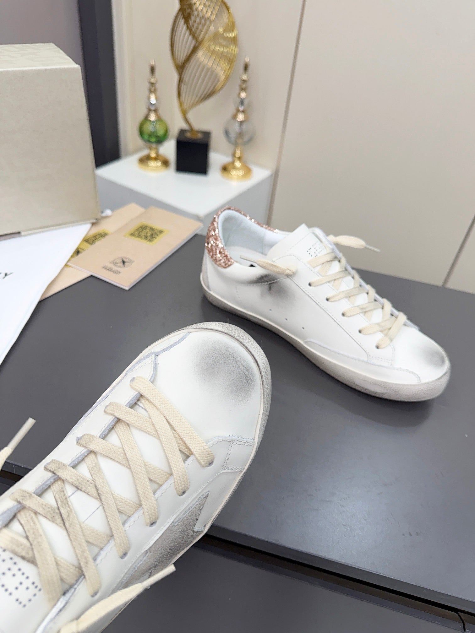 Golden Goose 26s Superstar Sneakers White Gold Glitter Leather 735894
