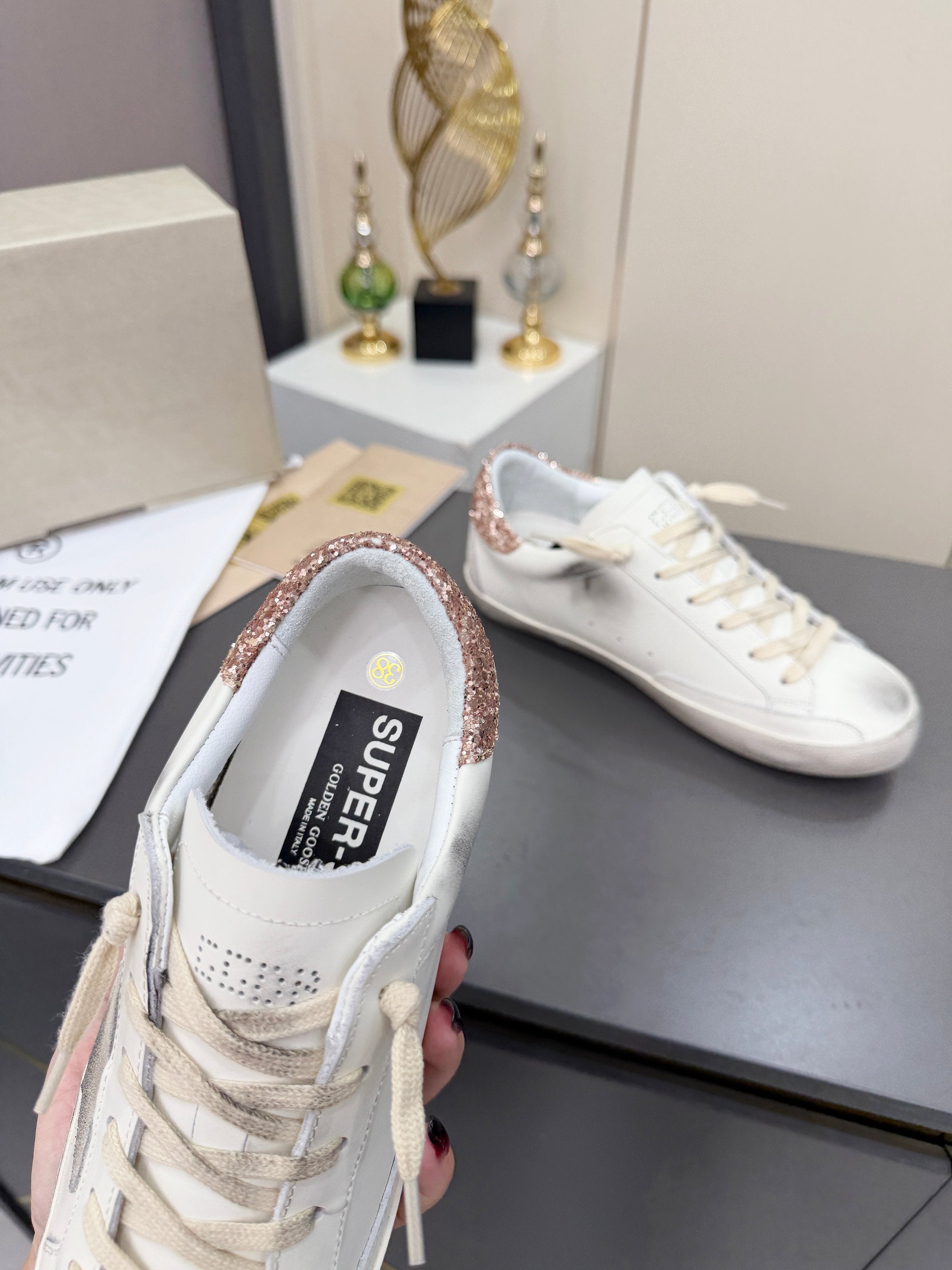 Golden Goose 26s Superstar Sneakers White Gold Glitter Leather 735894