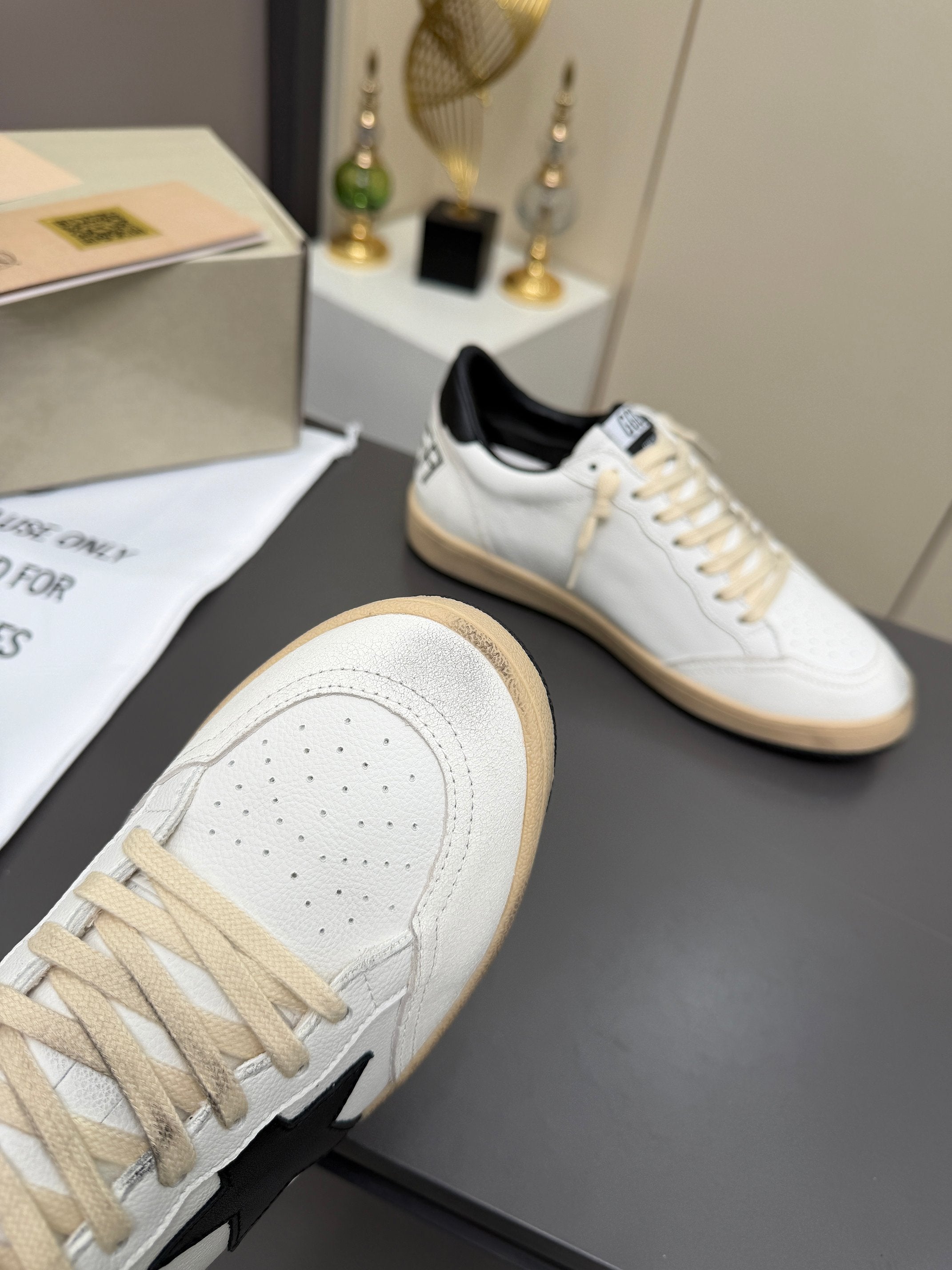 Golden Goose 26s Ball Star Sneakers White Black Leather 735900