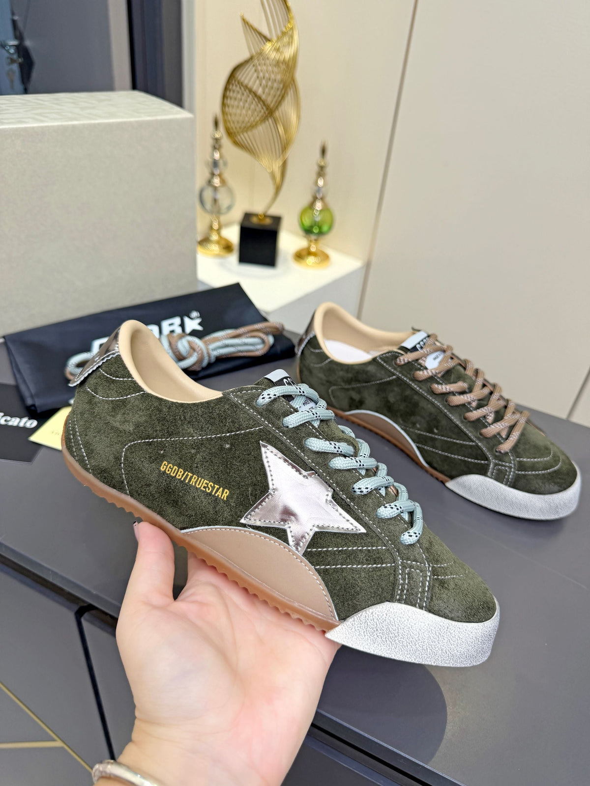 GGDB Sneakers Olive Green Suede Silver Star 124925