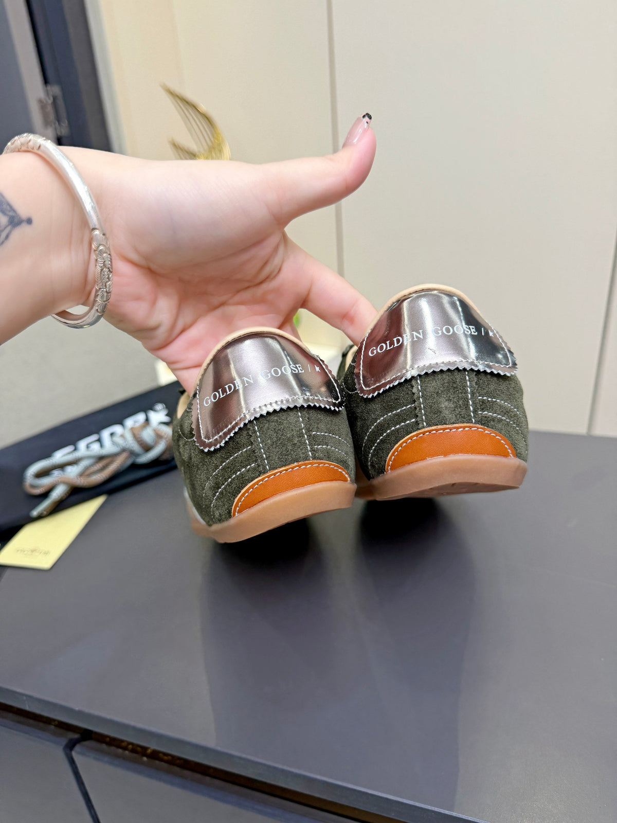 GGDB Sneakers Olive Green Suede Silver Star 124925