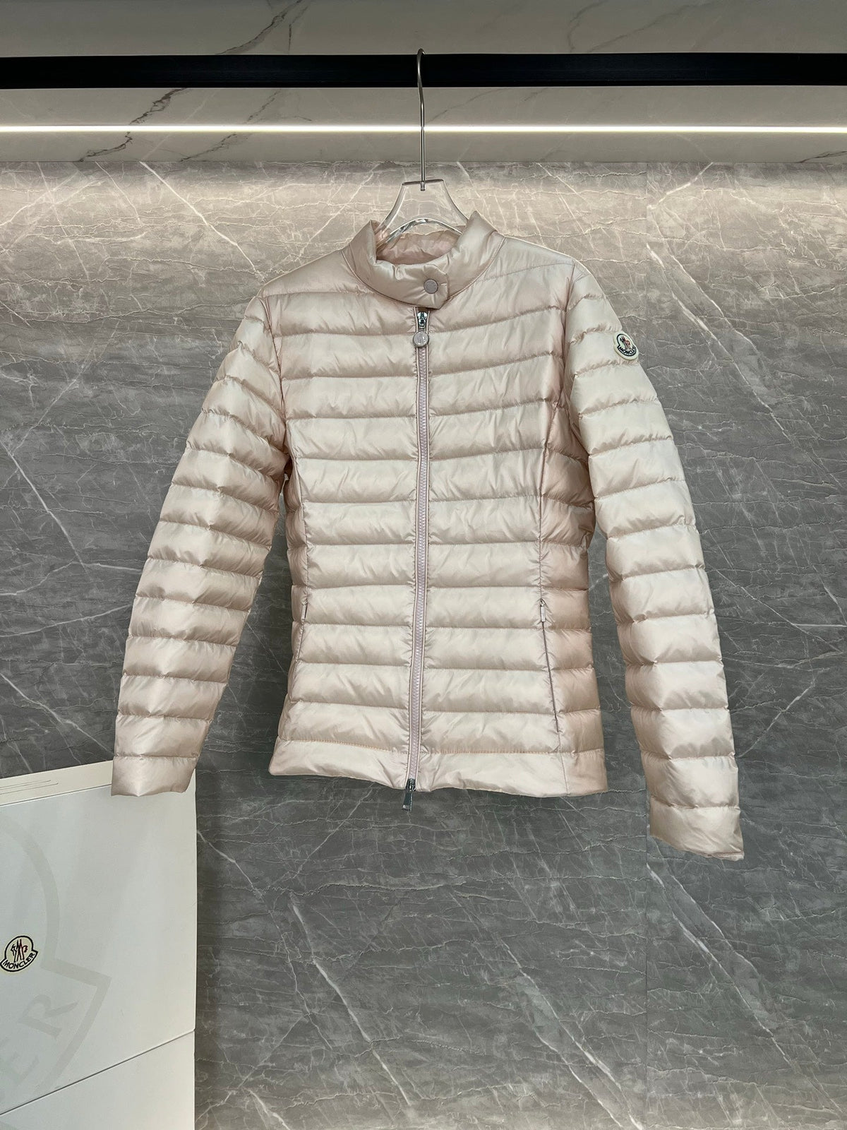 Moncler 26s Jacket Short Down Jacket Light Pink Nylon 427798