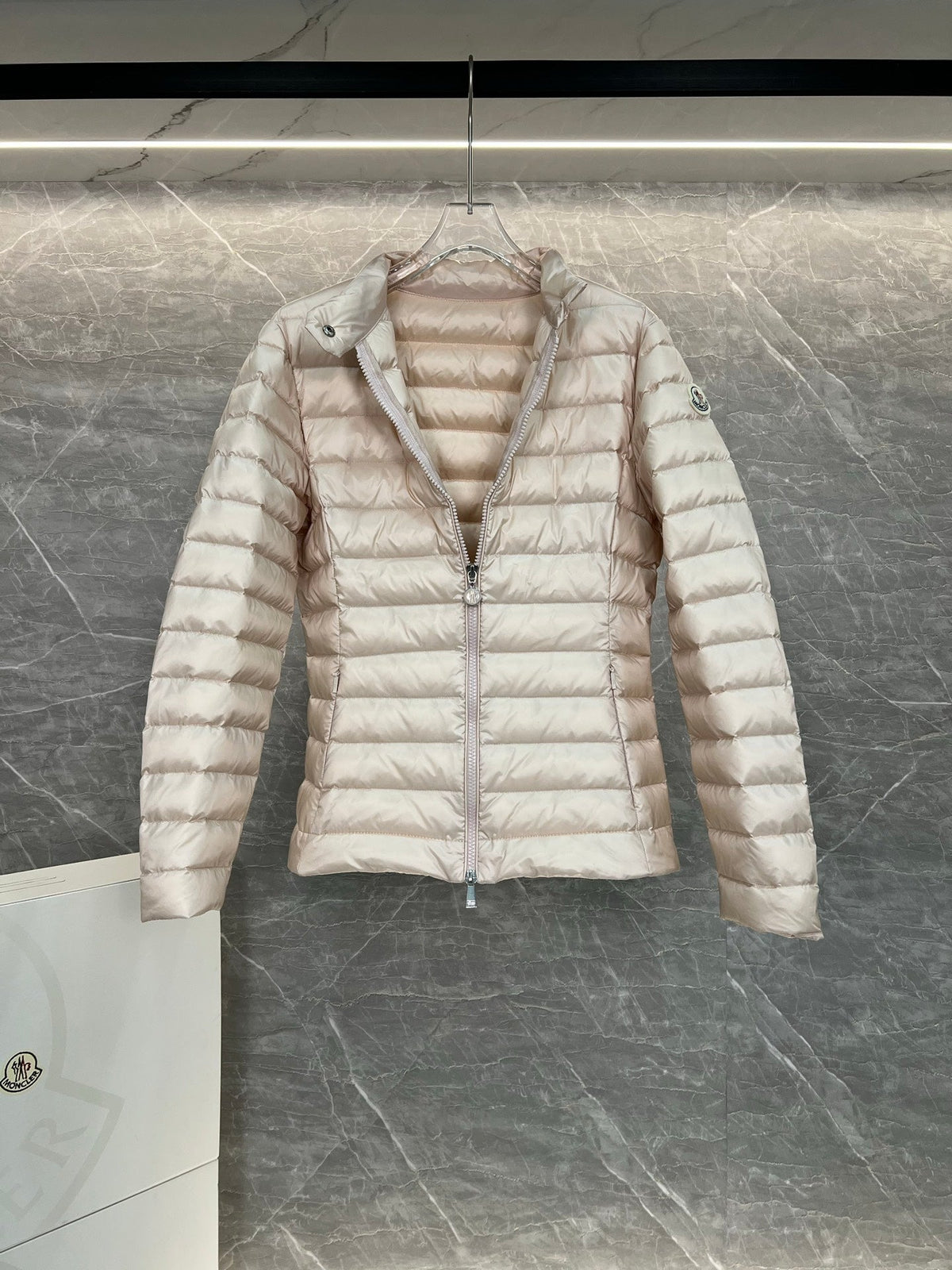 Moncler 26s Jacket Short Down Jacket Light Pink Nylon 427798
