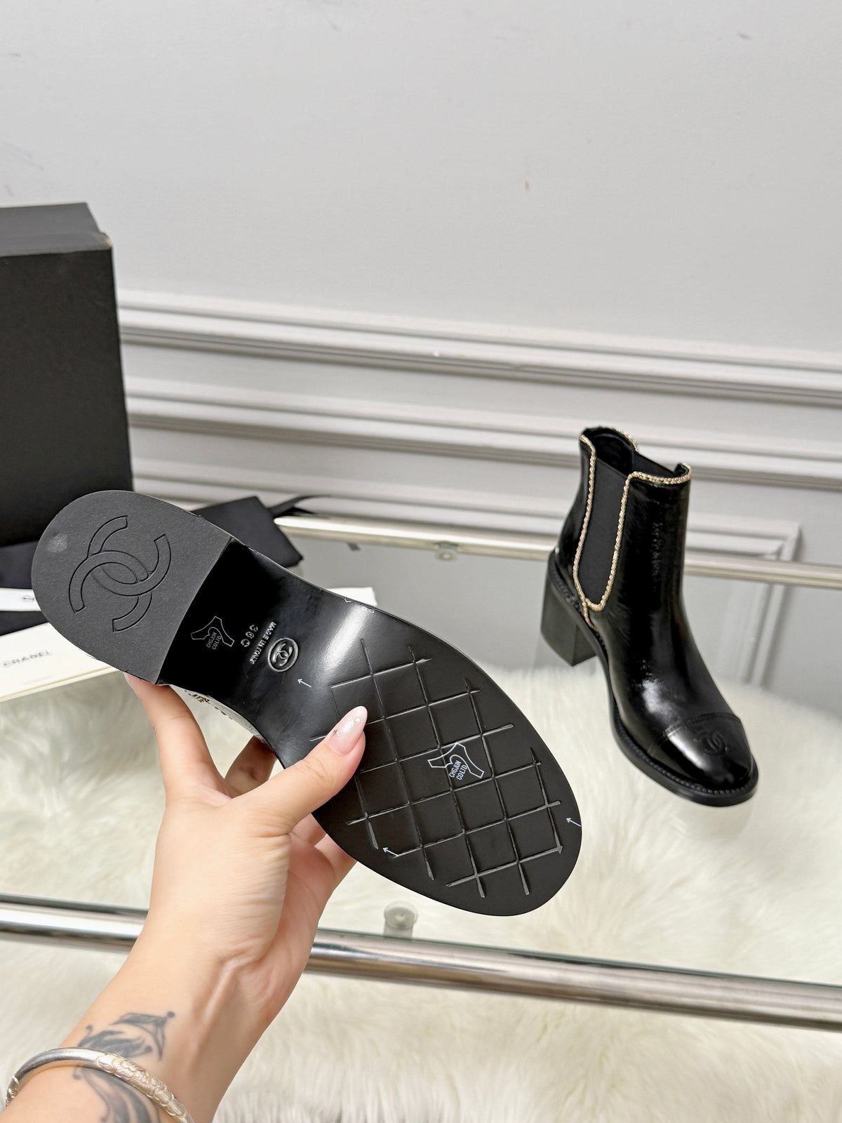 CC 26s Ankle Boots Black Glossy Leather 101931