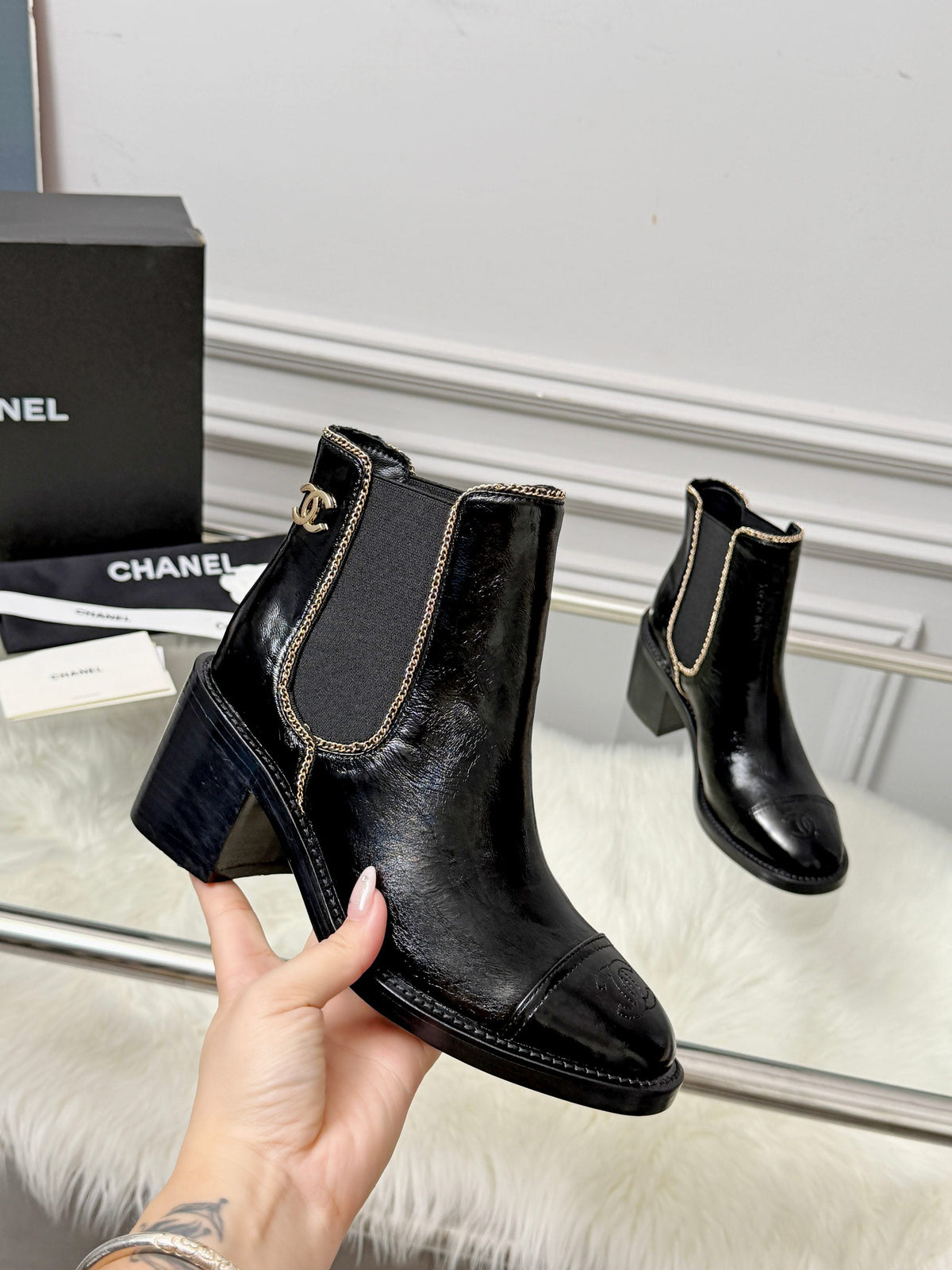 CC 26s Ankle Boots Black Glossy Leather 101931
