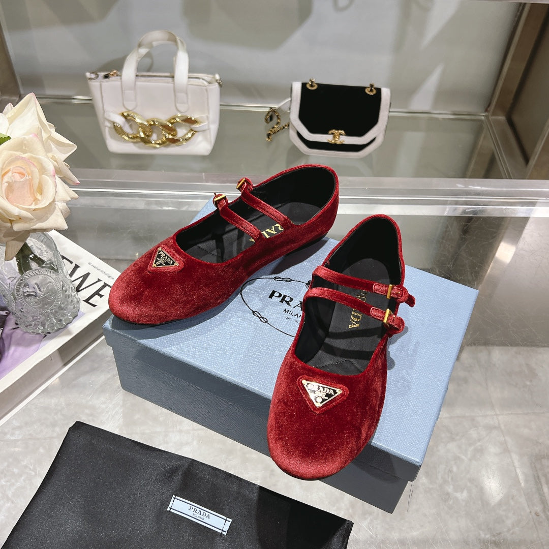Prada 26s Finish Ballerina Red Velvet 982414