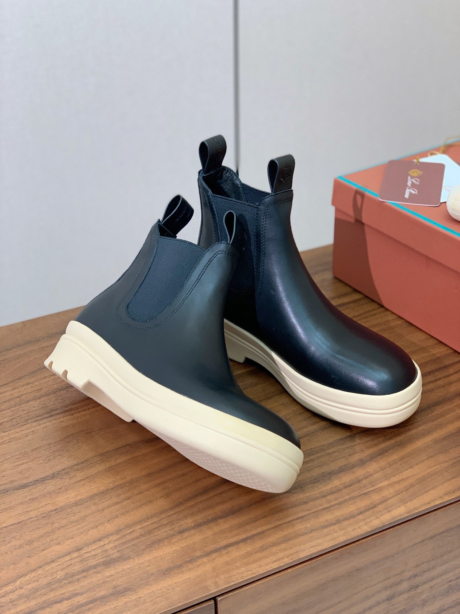 LP Lakeside  Ankle  Boots Black Leather 503756